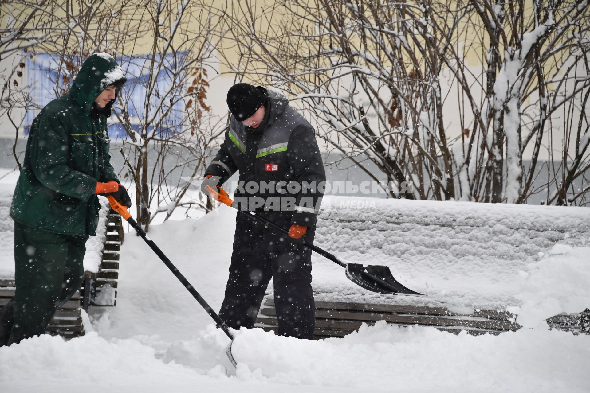 Последствия снегопада в Москве