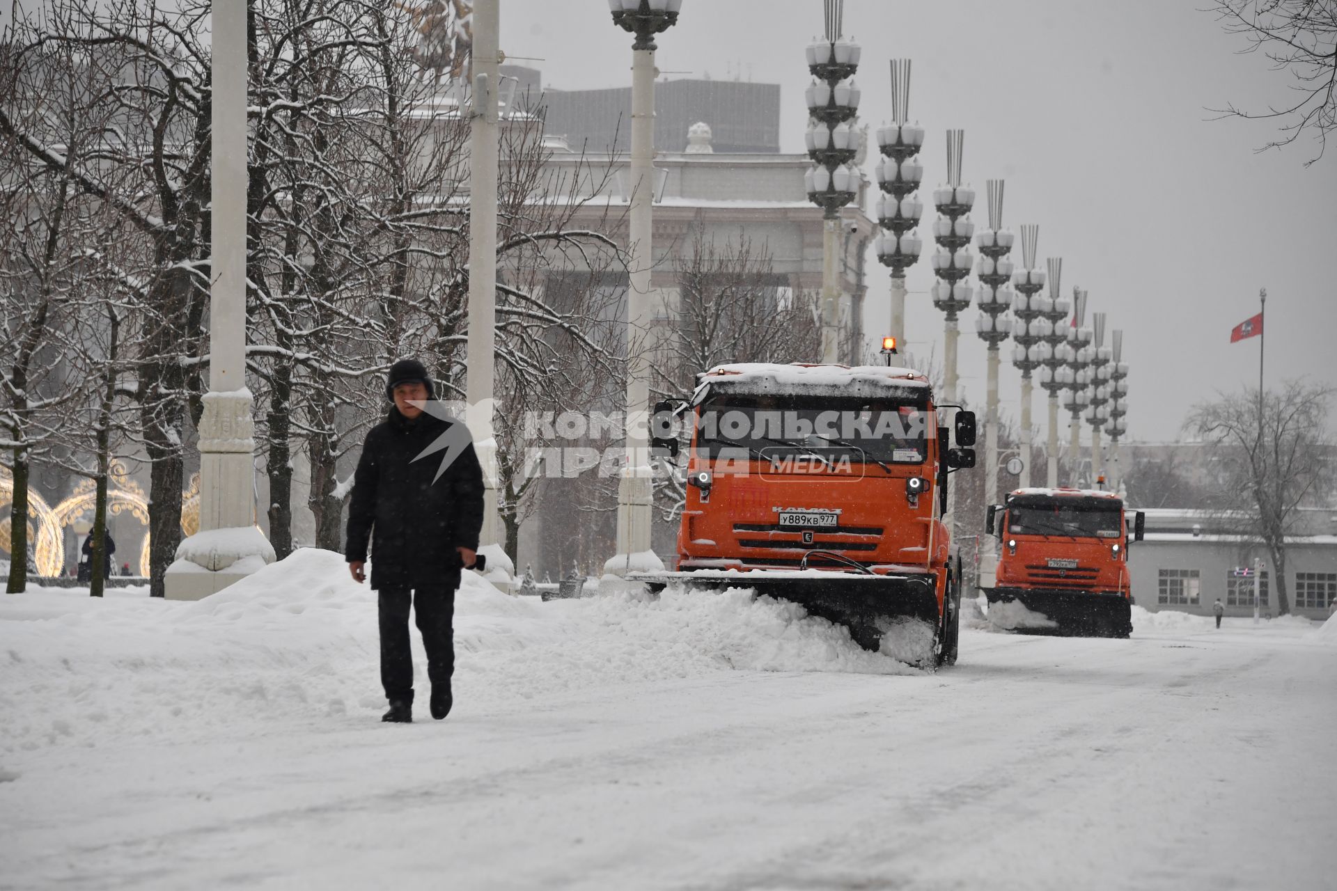 Последствия снегопада в Москве