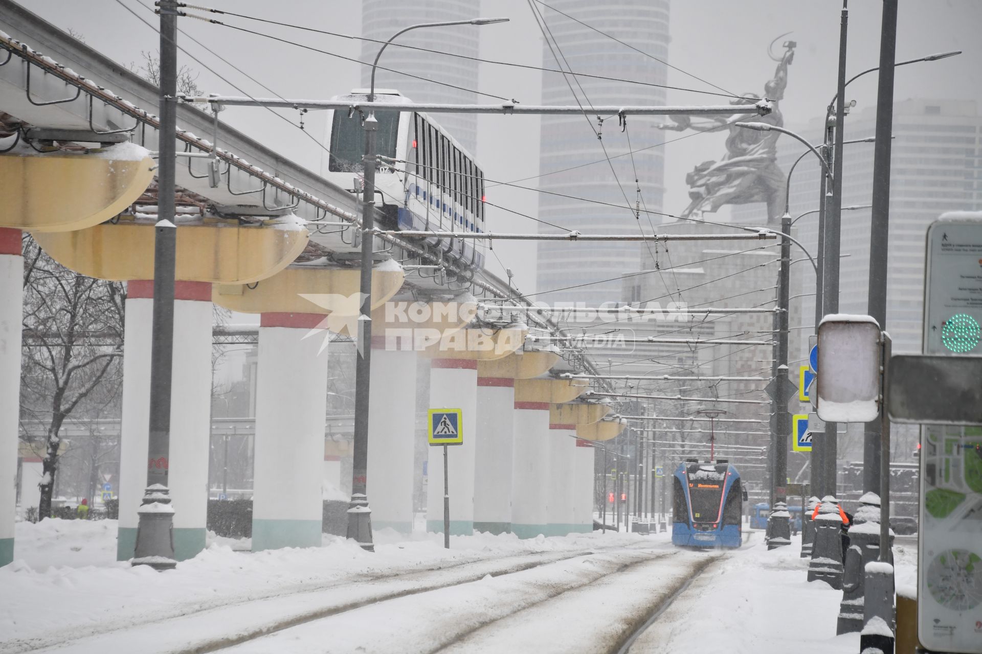 Последствия снегопада в Москве