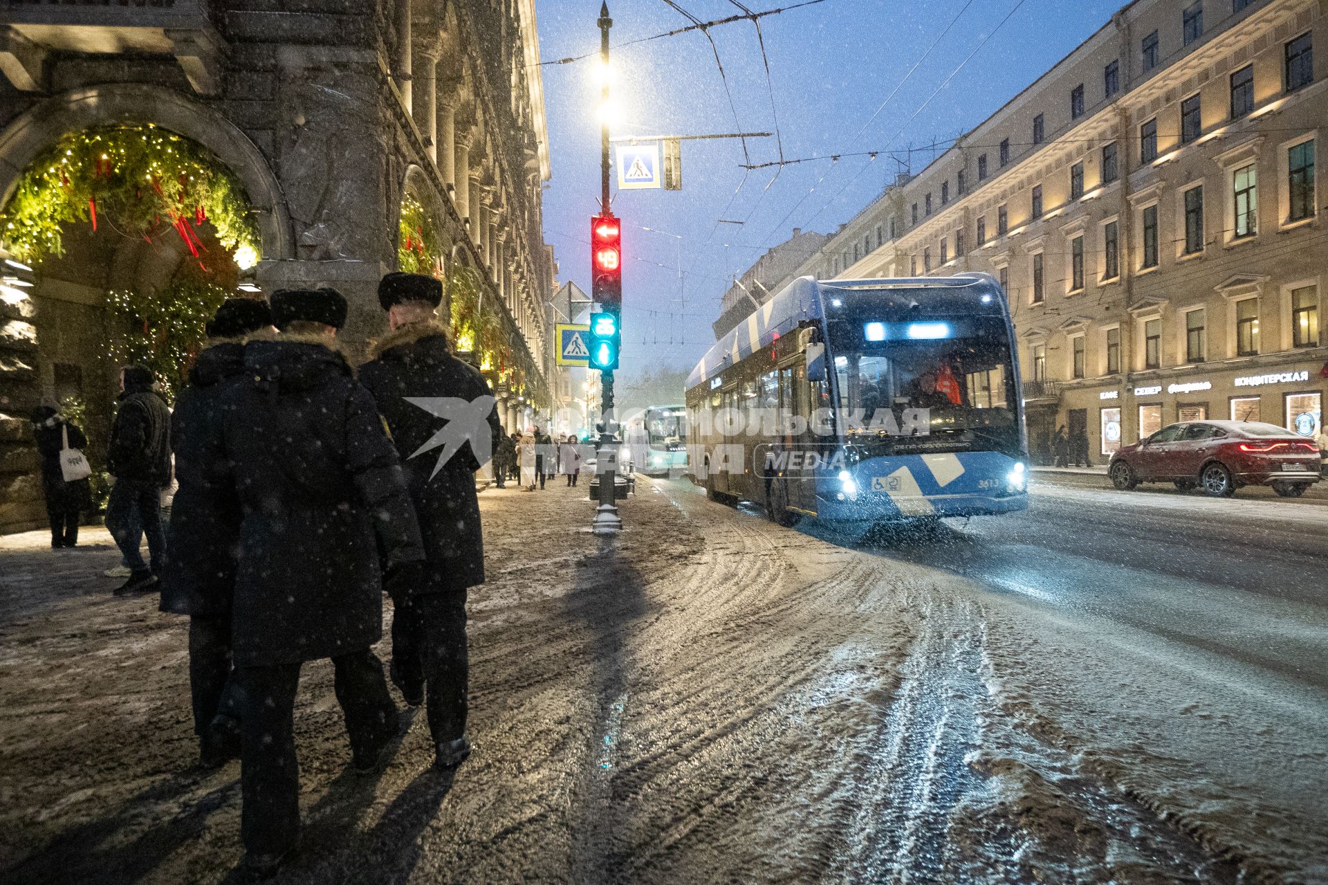 Последствия снегопада в Санкт-Петербурге