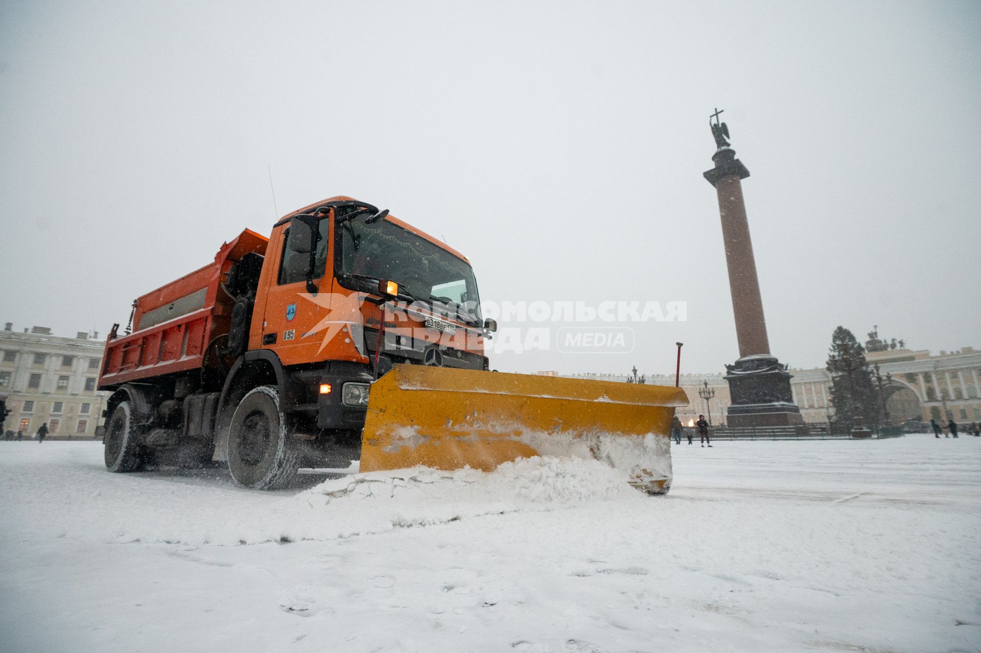 Последствия снегопада в Санкт-Петербурге