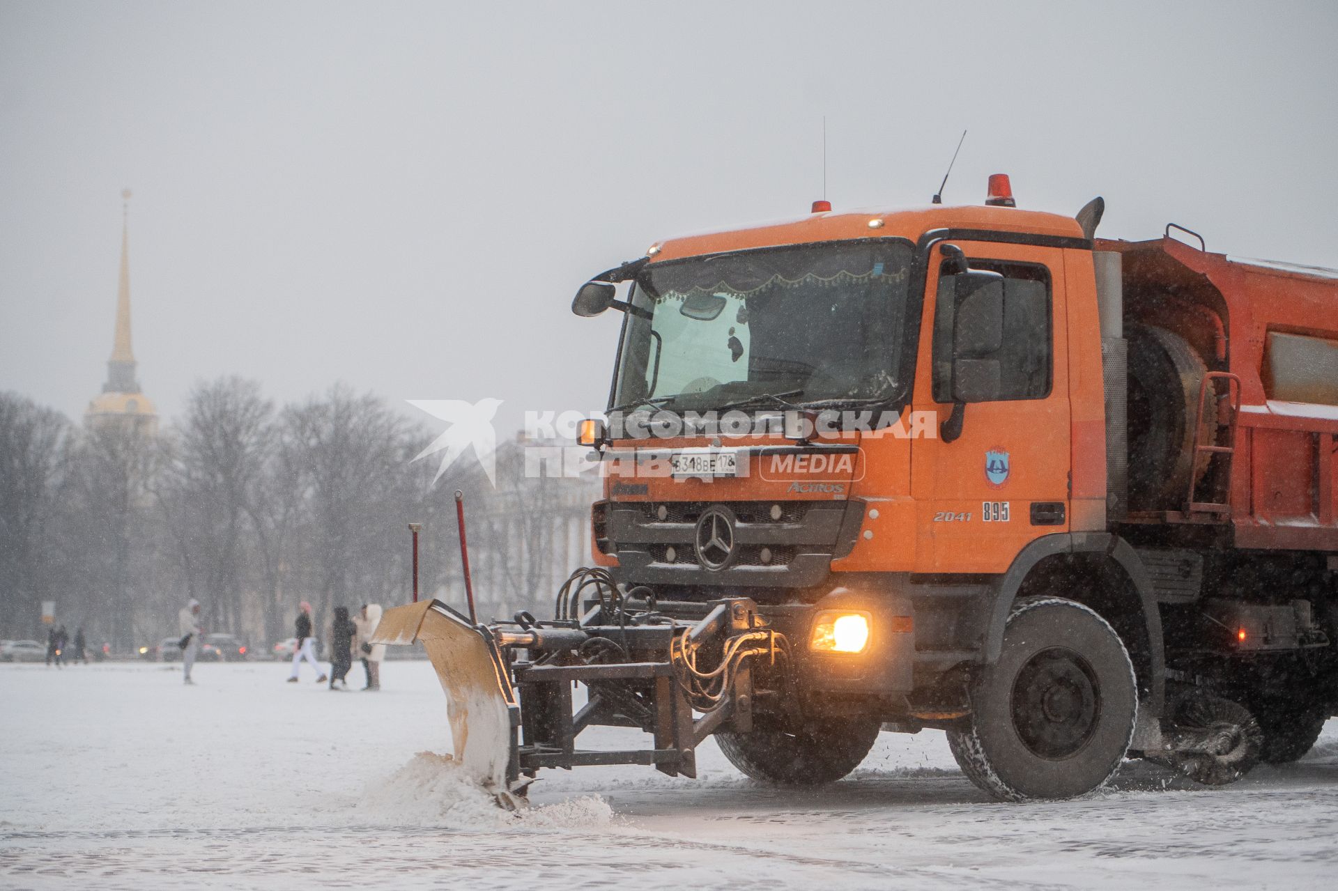 Последствия снегопада в Санкт-Петербурге