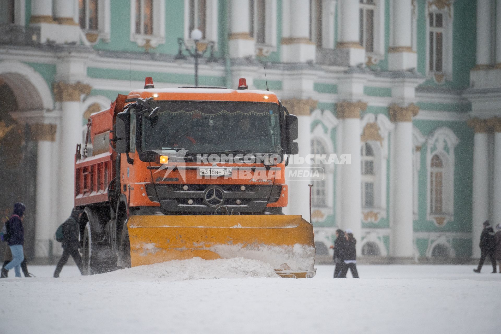 Последствия снегопада в Санкт-Петербурге