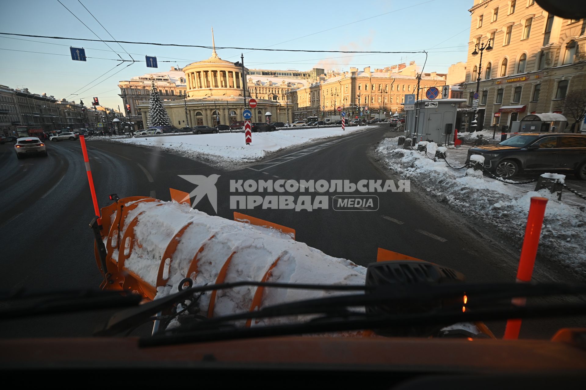 Уборка снега в Санкт-Петербурге