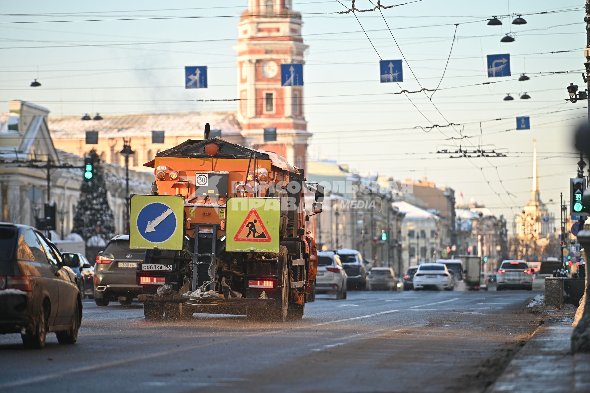 Уборка снега в Санкт-Петербурге