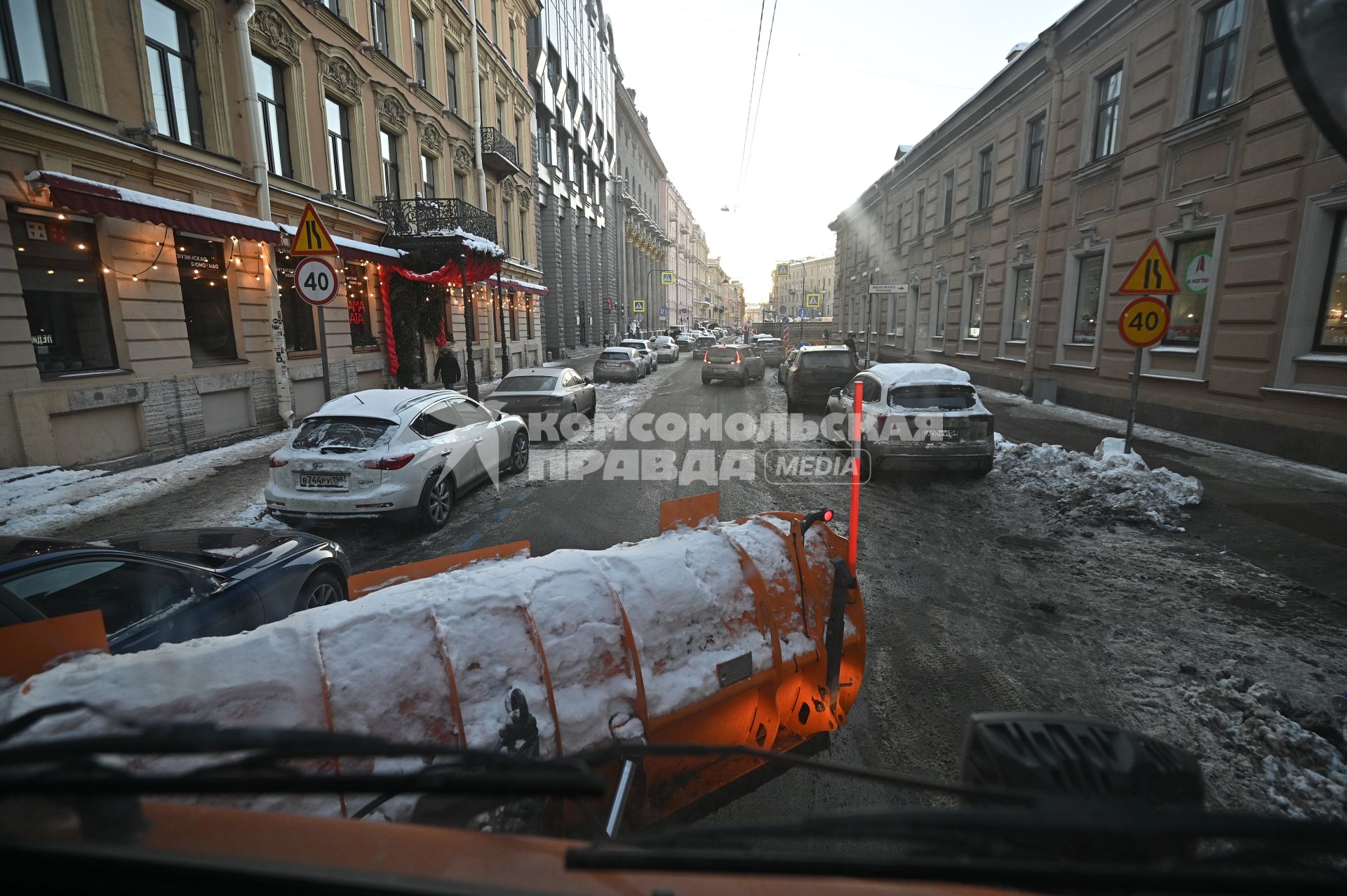 Уборка снега в Санкт-Петербурге