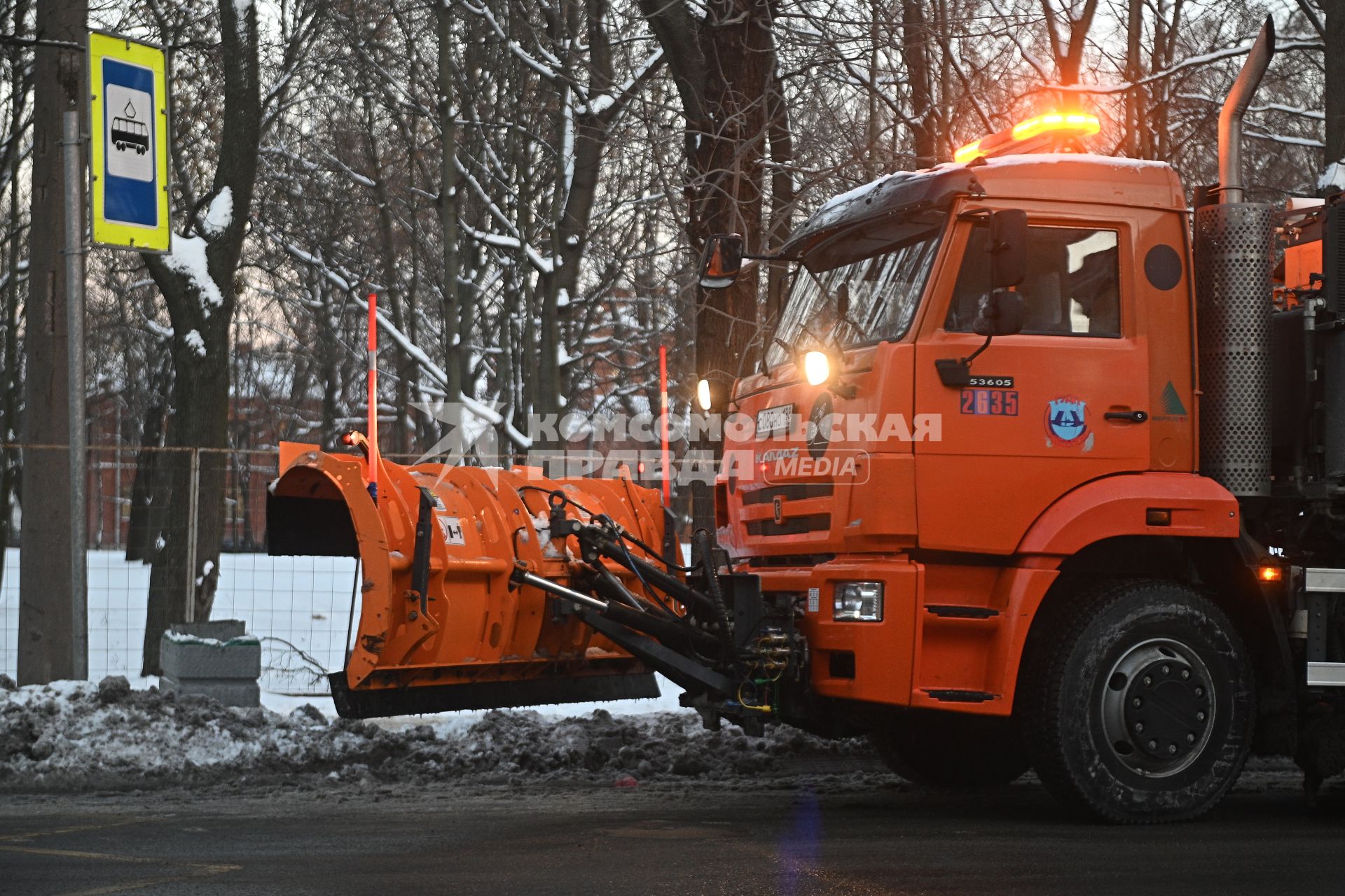 Уборка снега в Санкт-Петербурге