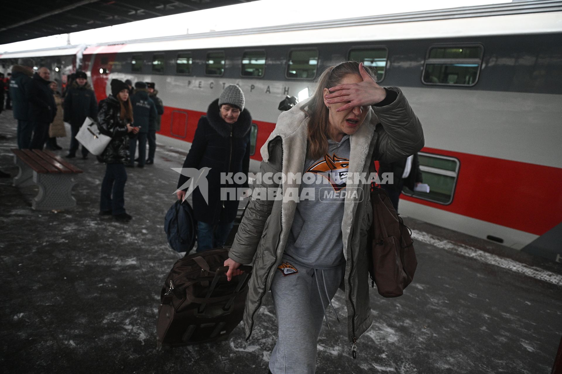 Встреча пассажиров пострадавшего поезда Мурманск - Санкт-Петербург\"