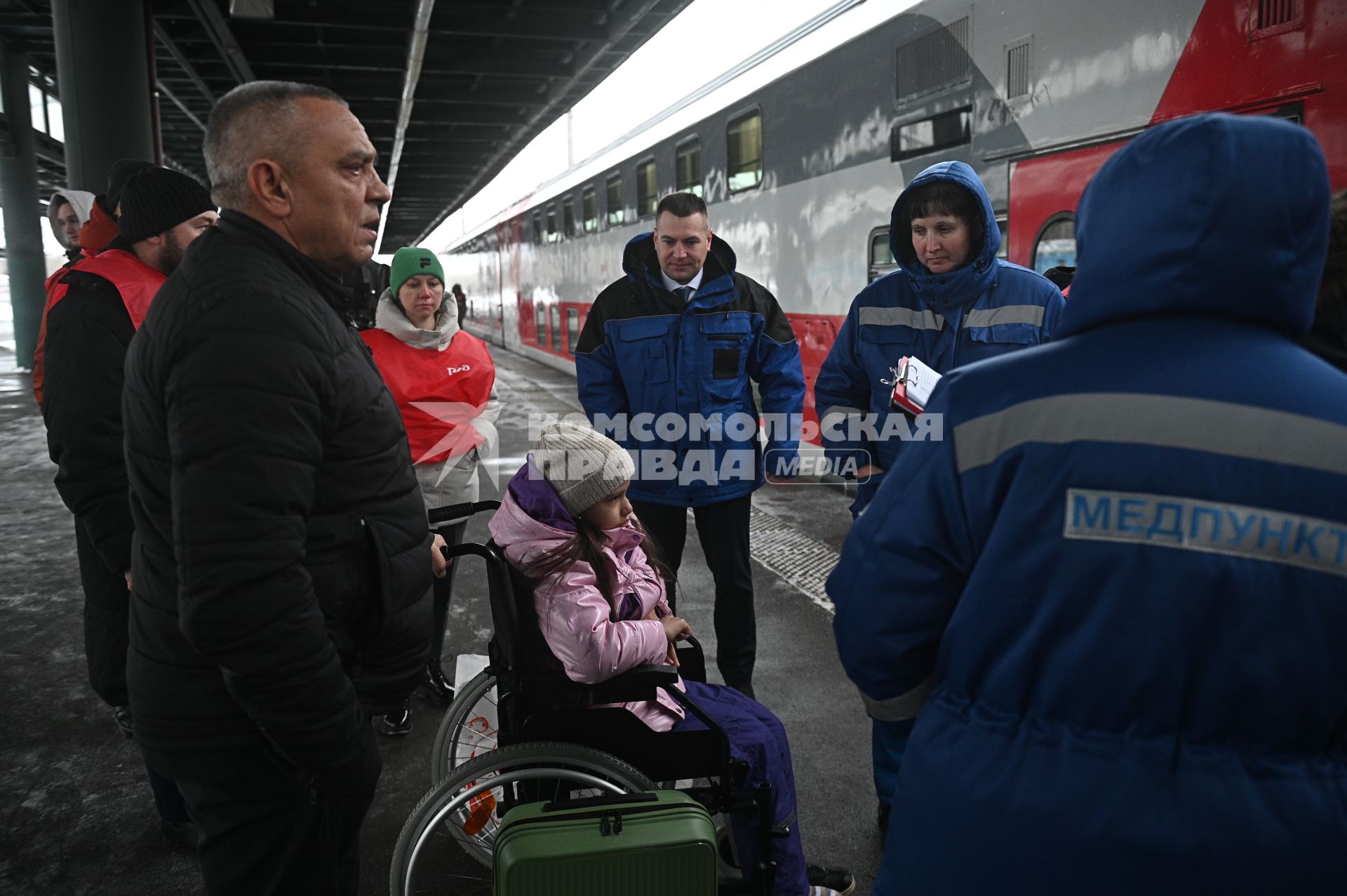 Встреча пассажиров пострадавшего поезда Мурманск - Санкт-Петербург\"