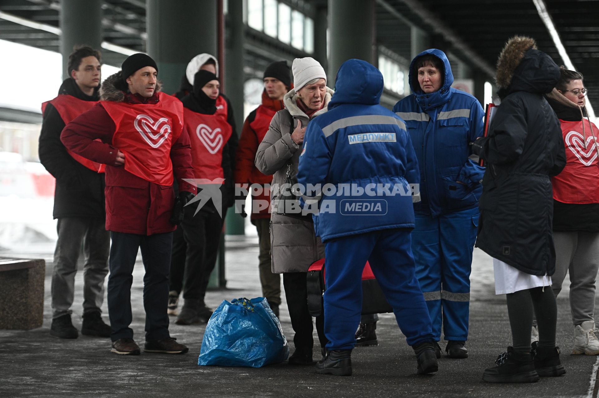 Встреча пассажиров пострадавшего поезда Мурманск - Санкт-Петербург\"