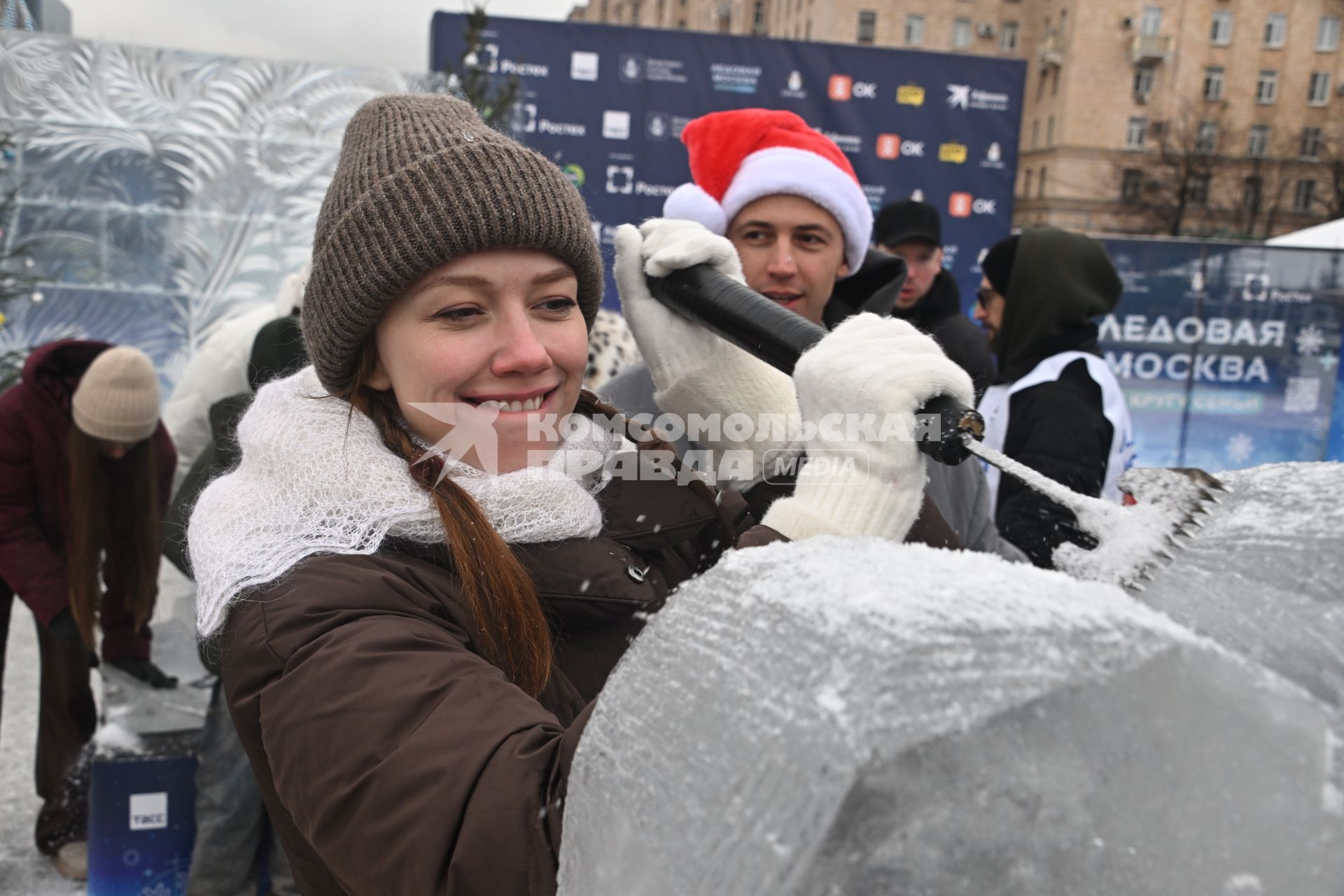 Новогодний фестиваль Ледовая Москва. В кругу семьи\"