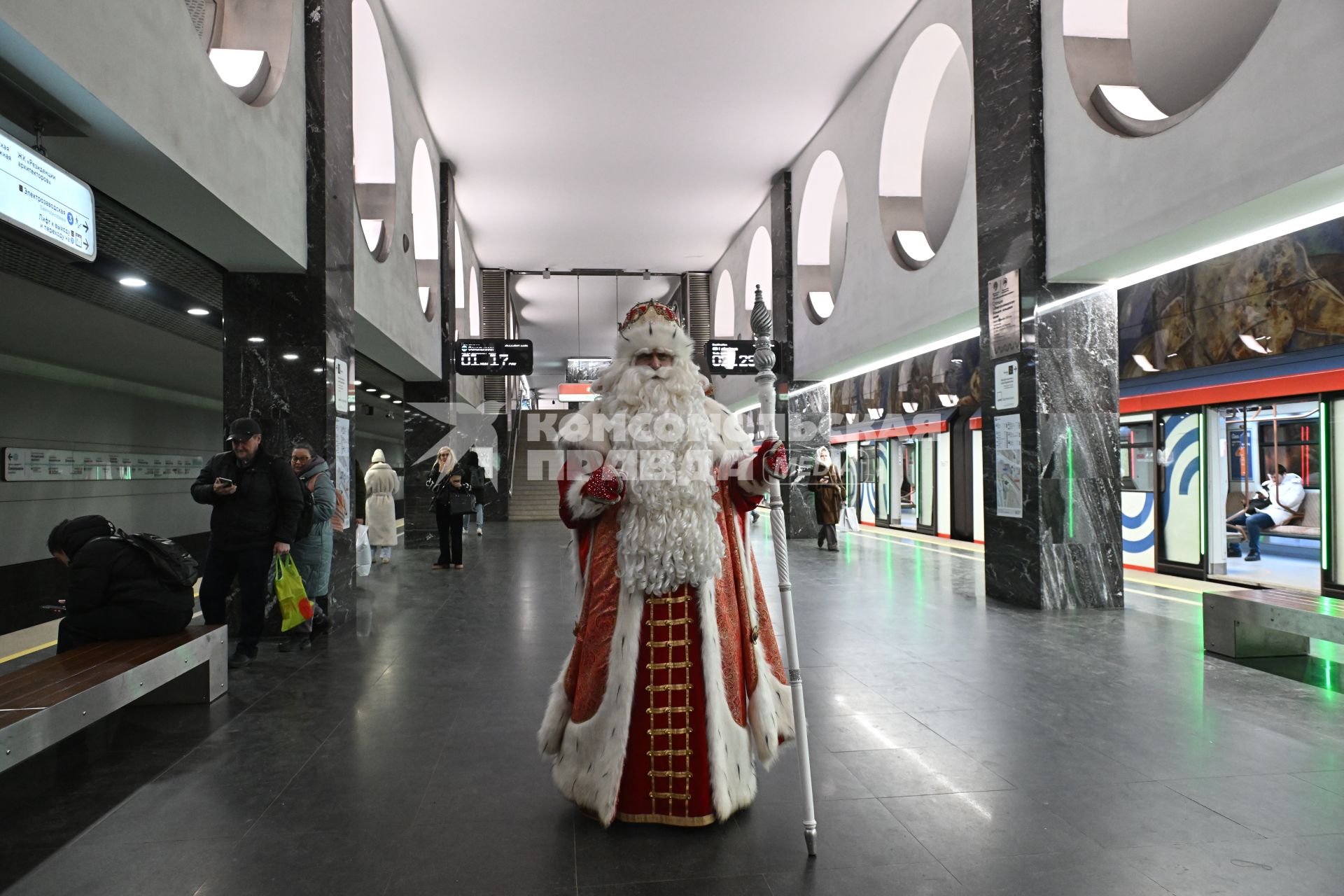 Дед Мороз в Московском метро