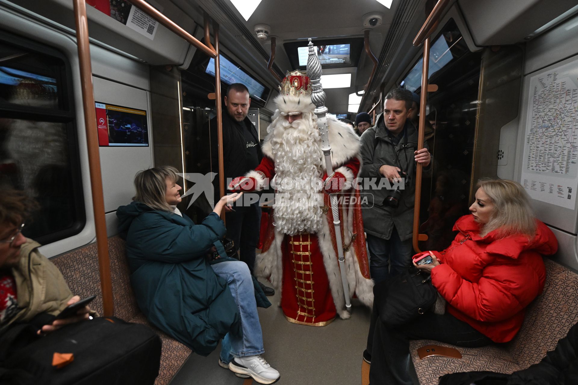 Дед Мороз в Московском метро