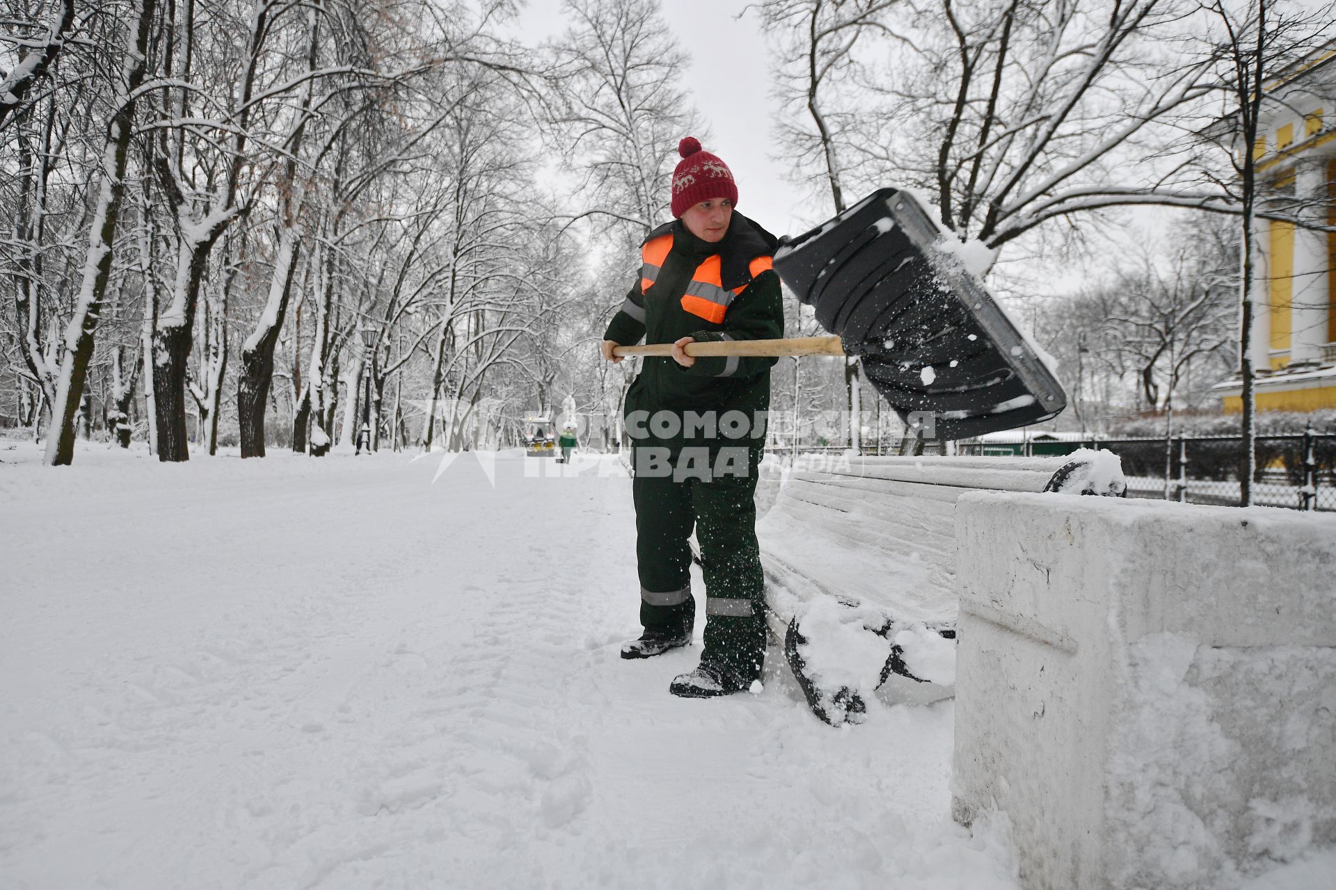 Уборка снега в Санкт-Петербурге