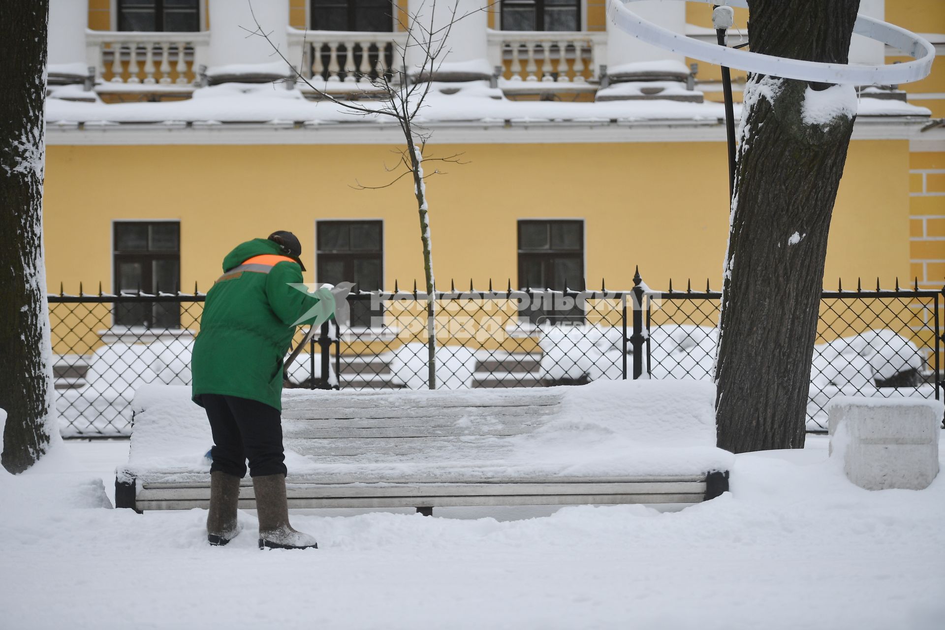 Уборка снега в Санкт-Петербурге