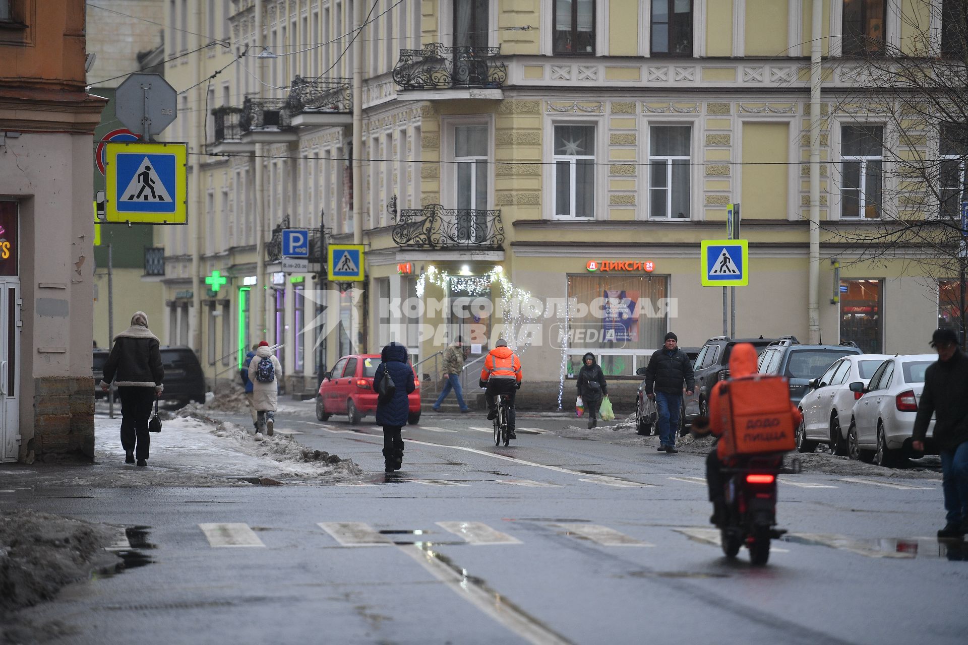 Уборка снега в Санкт-Петербурге