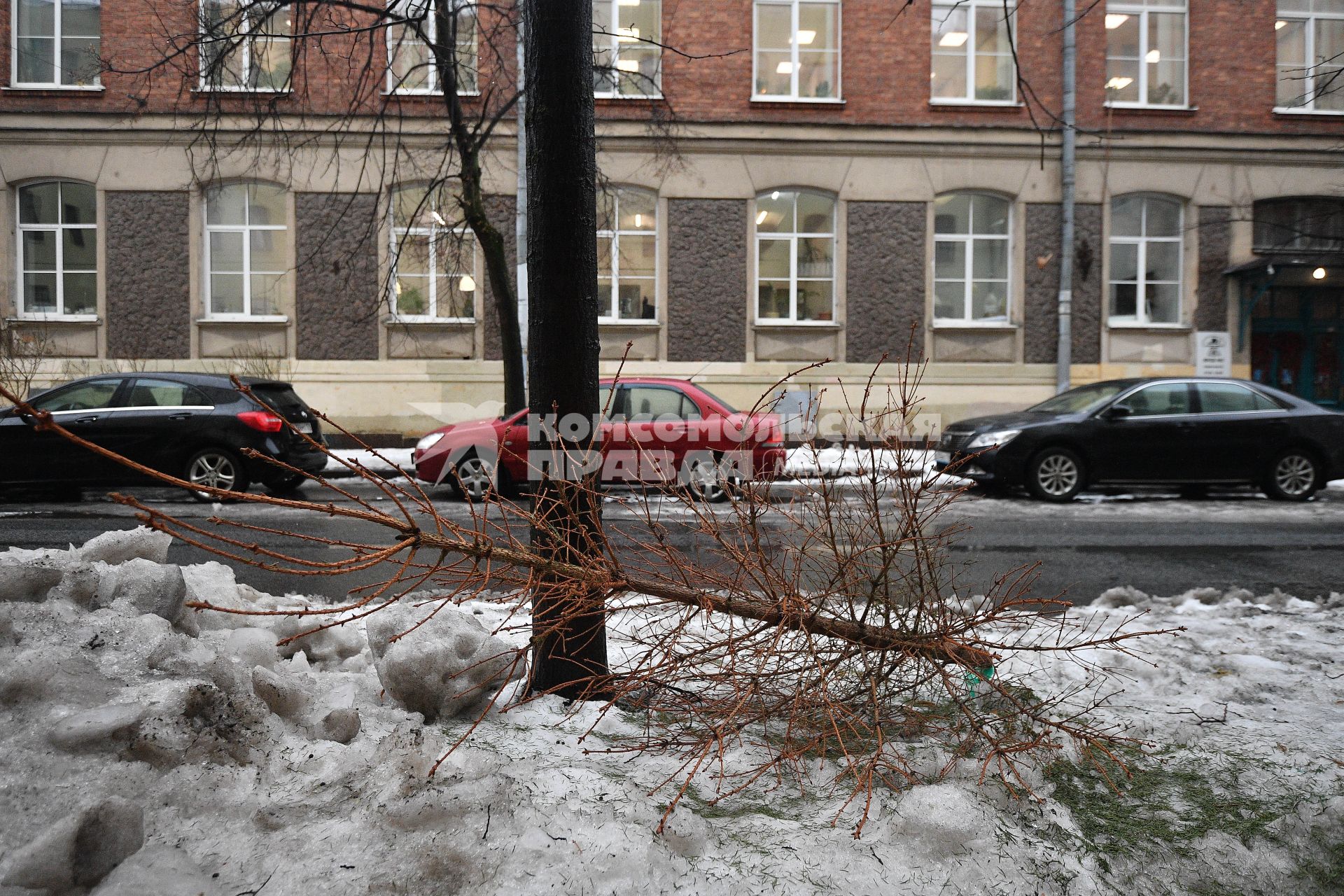 Уборка снега в Санкт-Петербурге