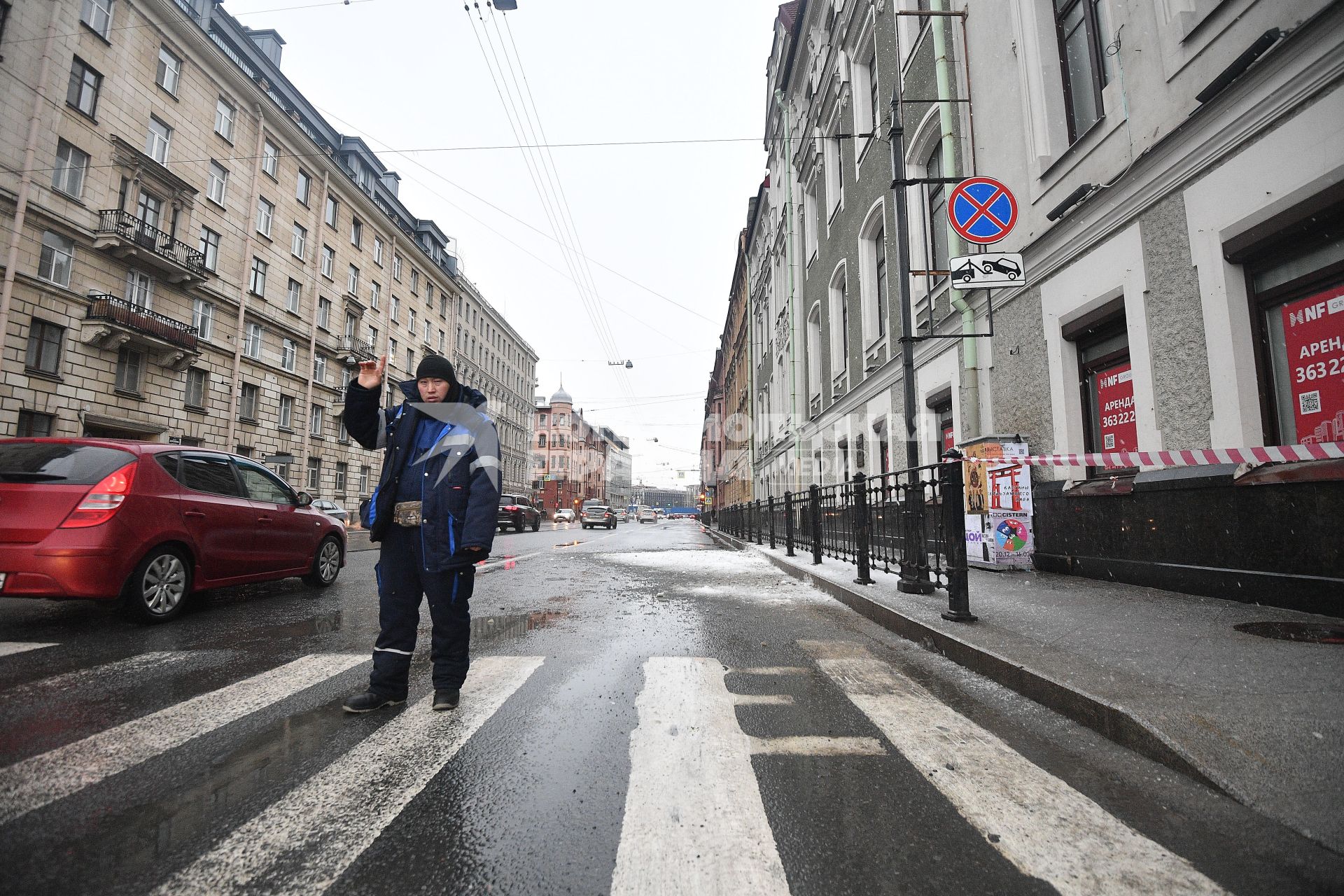 Уборка снега в Санкт-Петербурге