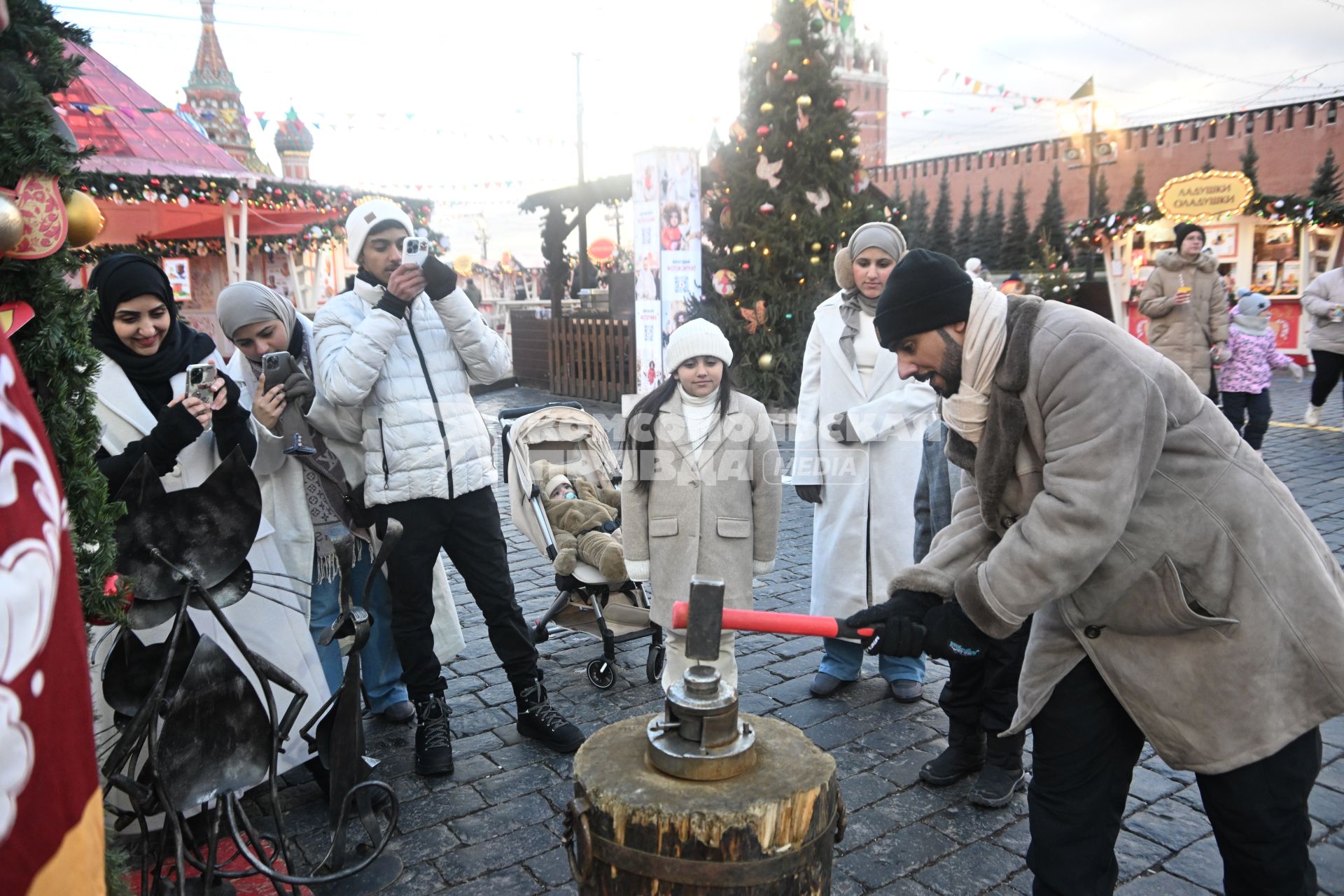 Туристы в Москве