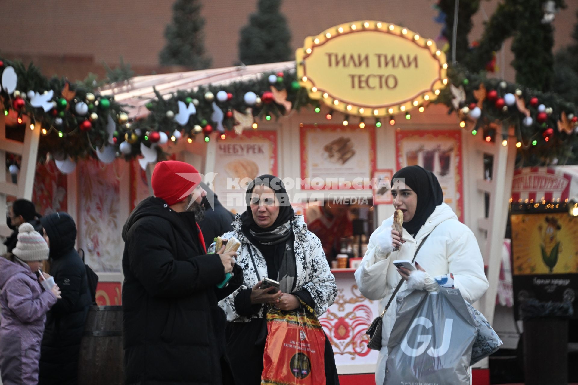 Туристы в Москве