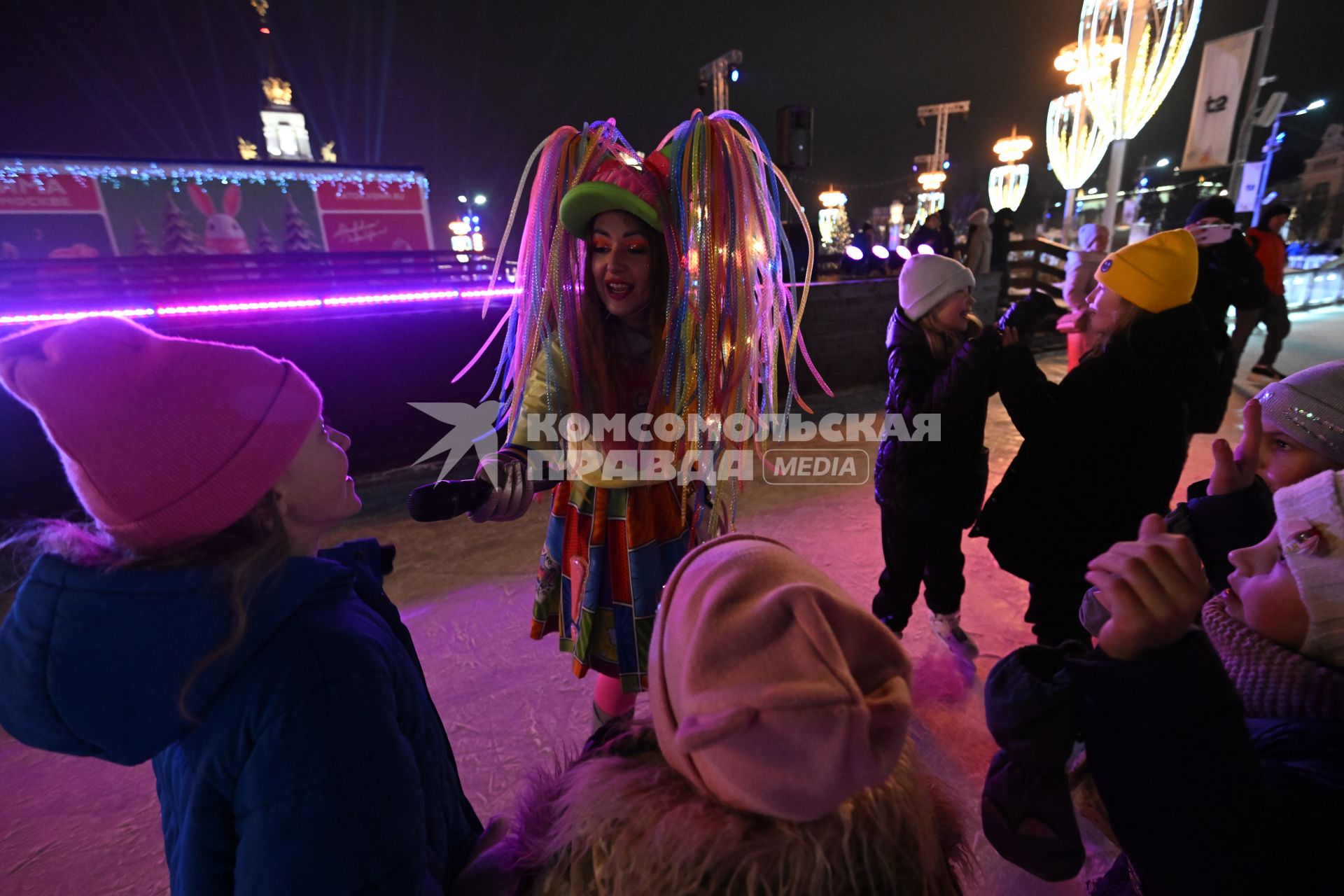 Тематическая вечеринка \"Неоновый движ на катке ВДНХ\" в Москве