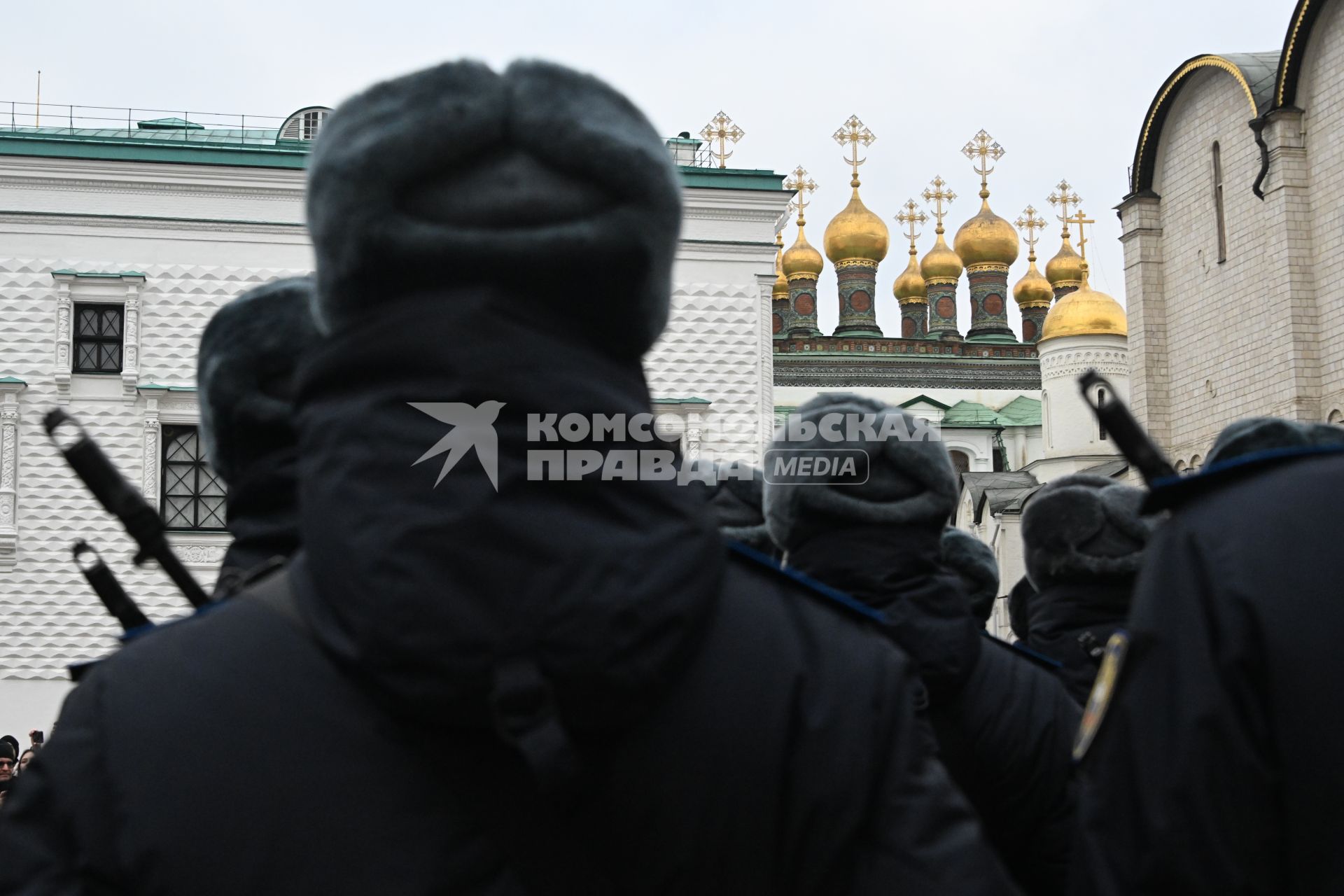 Церемония приведения к присяге военнослужащих Президентского полка на Соборной площади Кремля