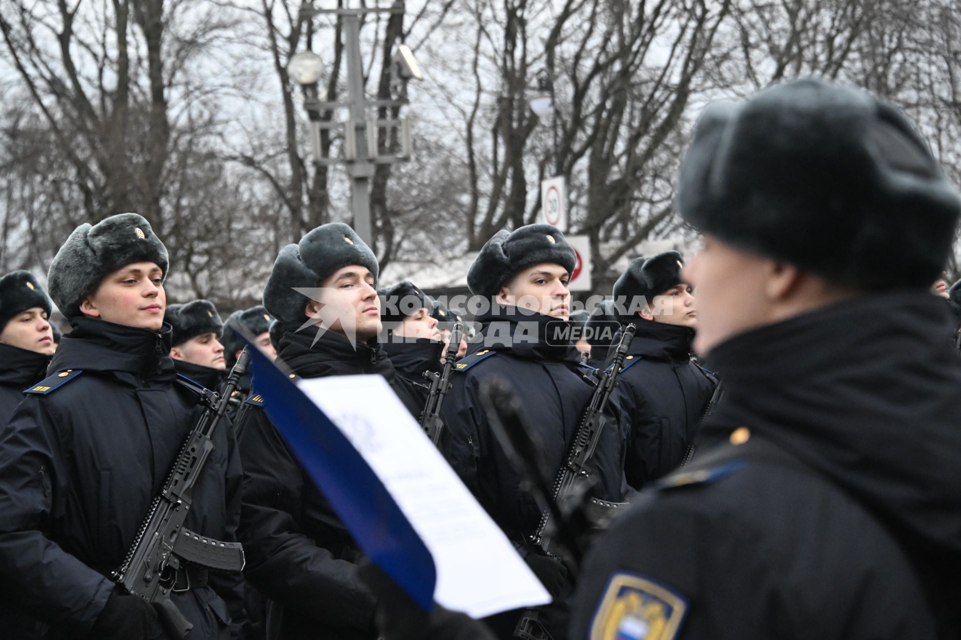 Церемония приведения к присяге военнослужащих Президентского полка на Соборной площади Кремля