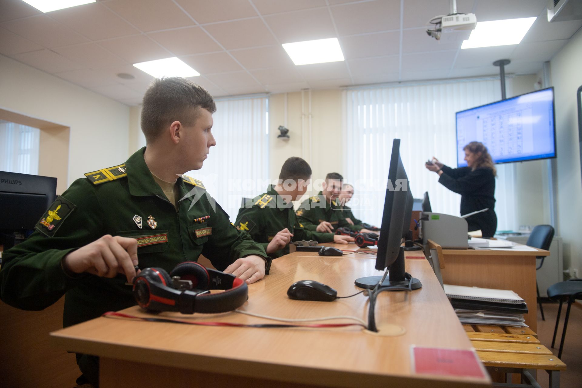 Занятия курсантов военной академии связи им.С.М.Буденного в Санкт-Петербурге