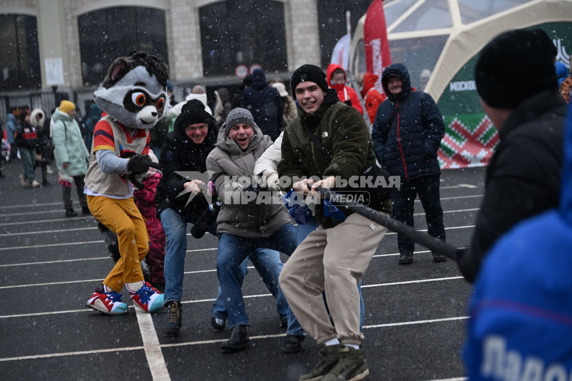 Праздник Зимний день московского спорта\" в Лужниках