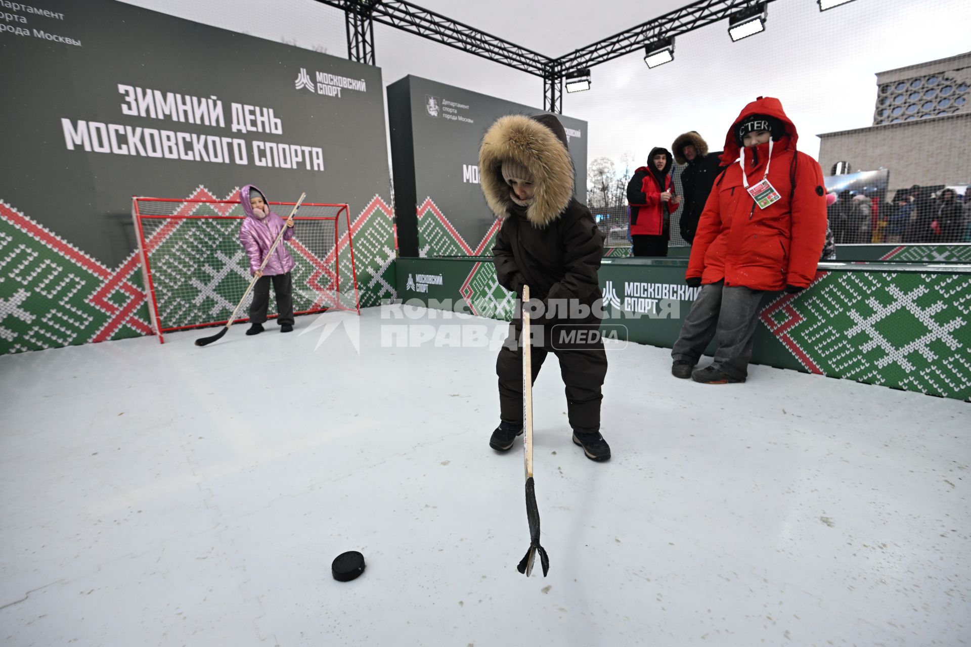 Праздник Зимний день московского спорта\" в Лужниках