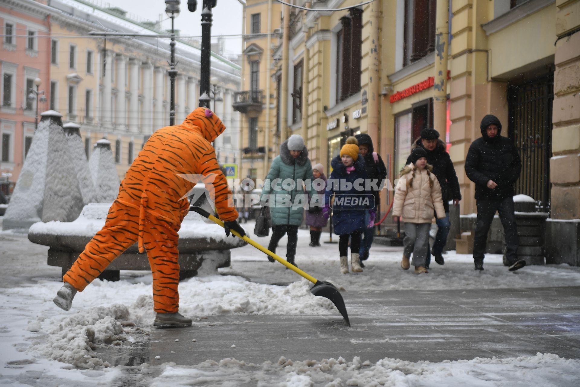 Зима вернулась в Петербург