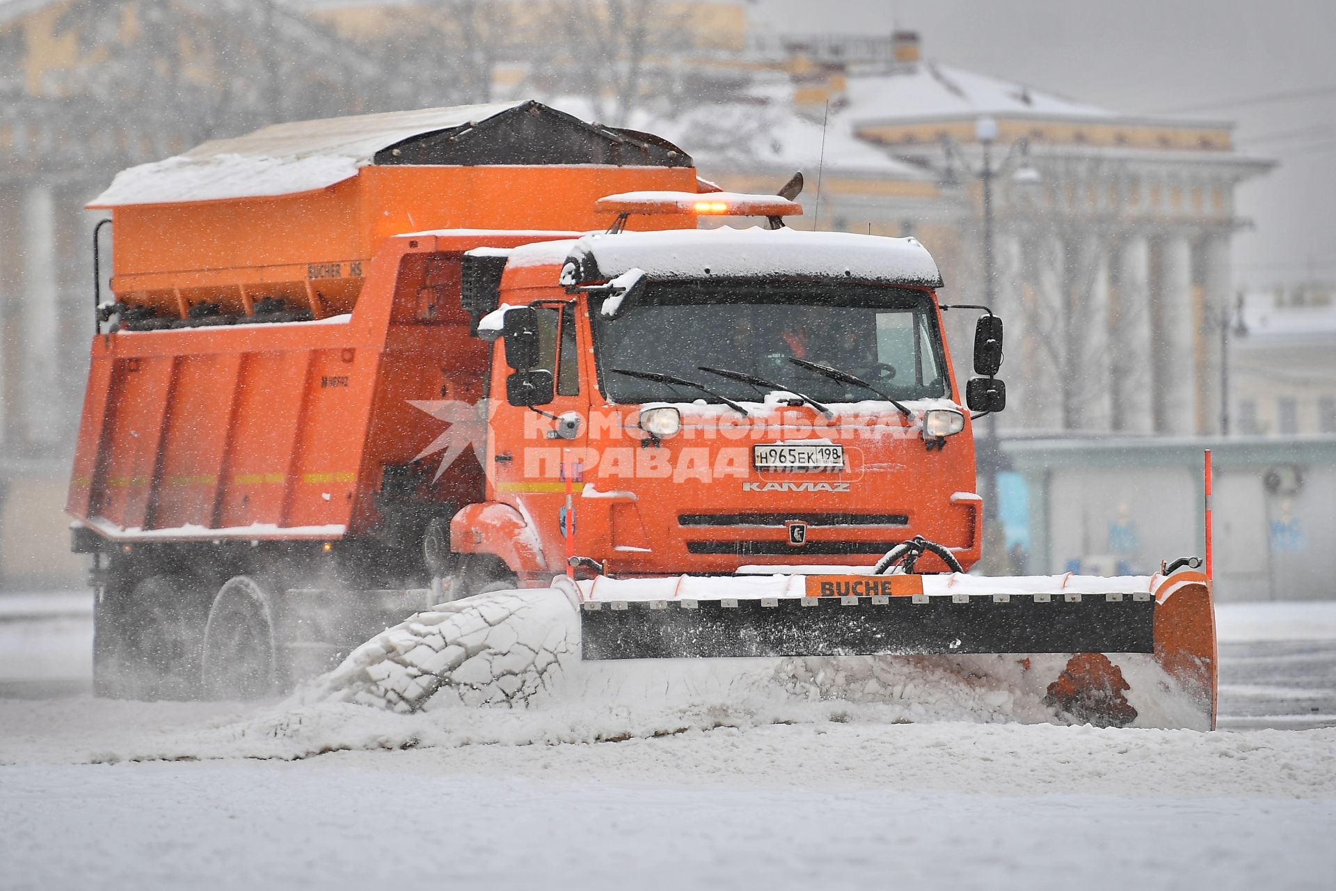 Зима вернулась в Петербург