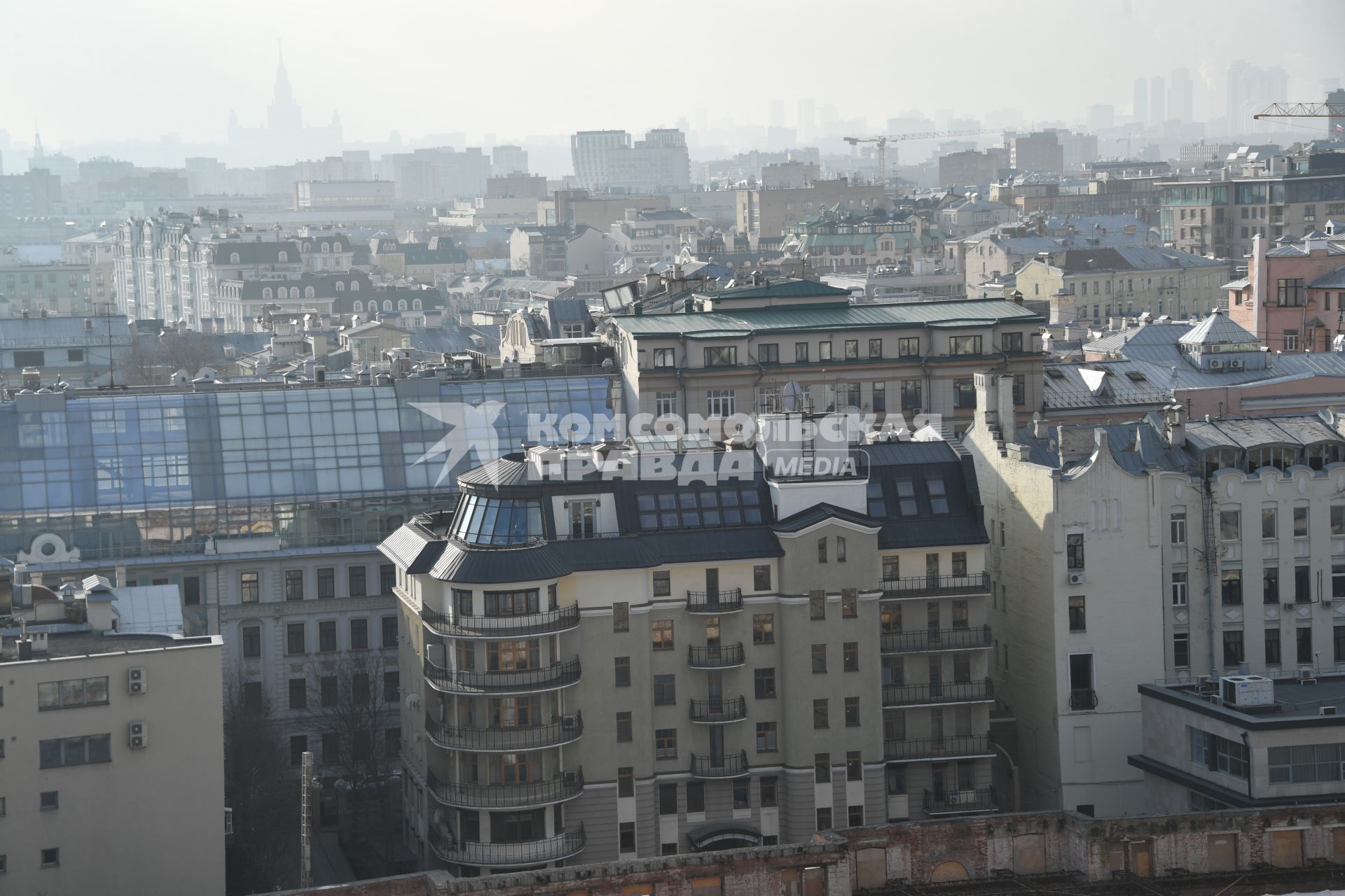 Виды Москвы со смотровой площадки Храма Христа Спасителя