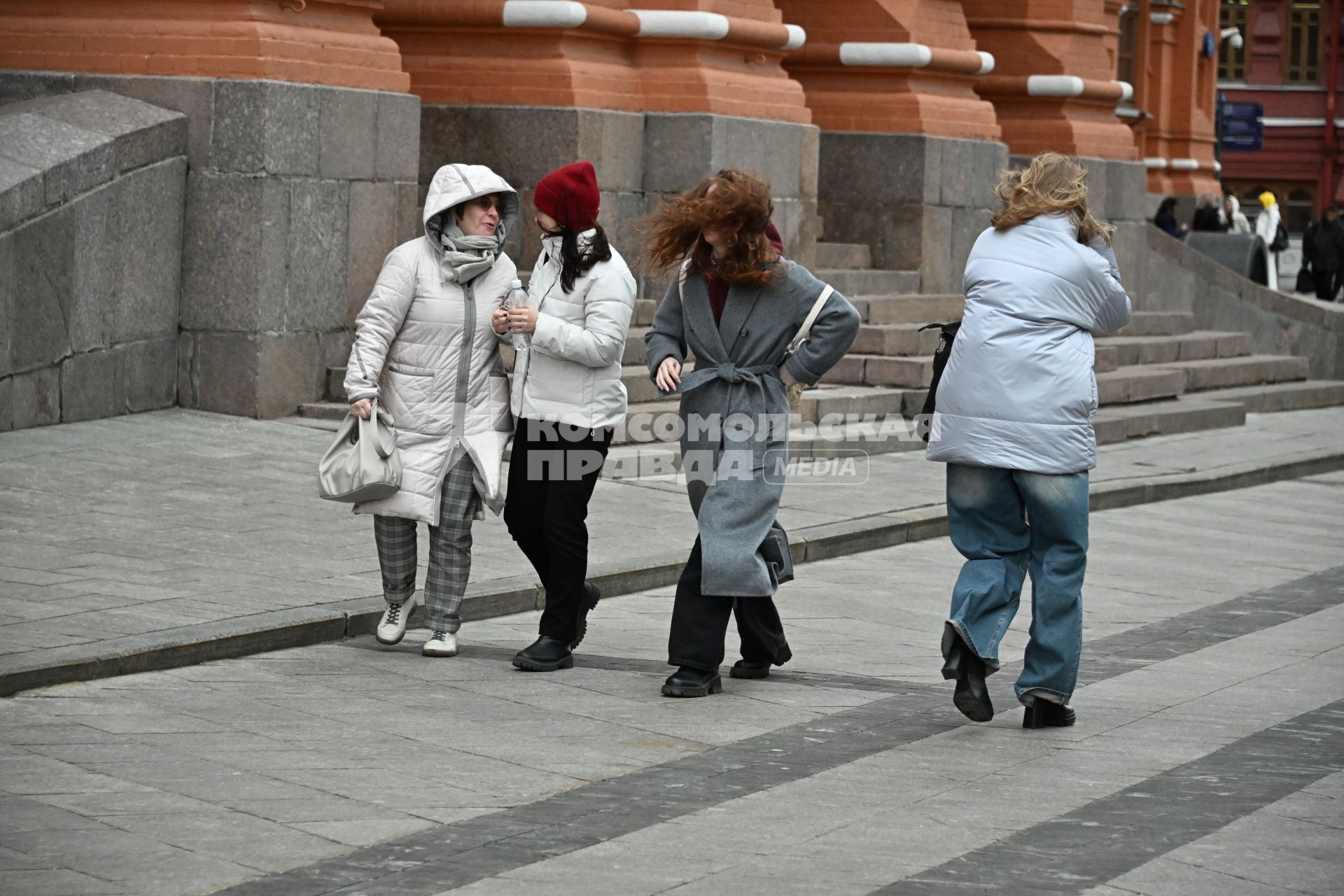 Сильный ветер в Москве