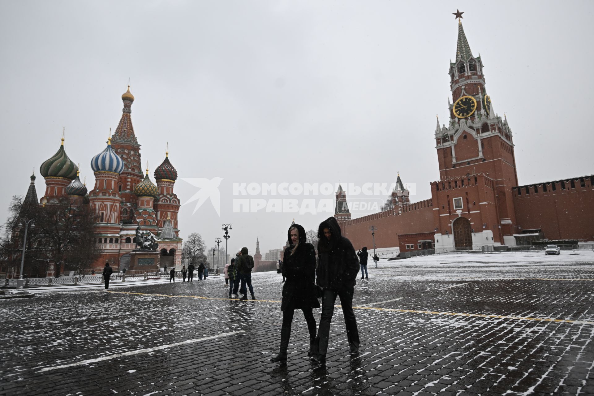 Снег в Москве