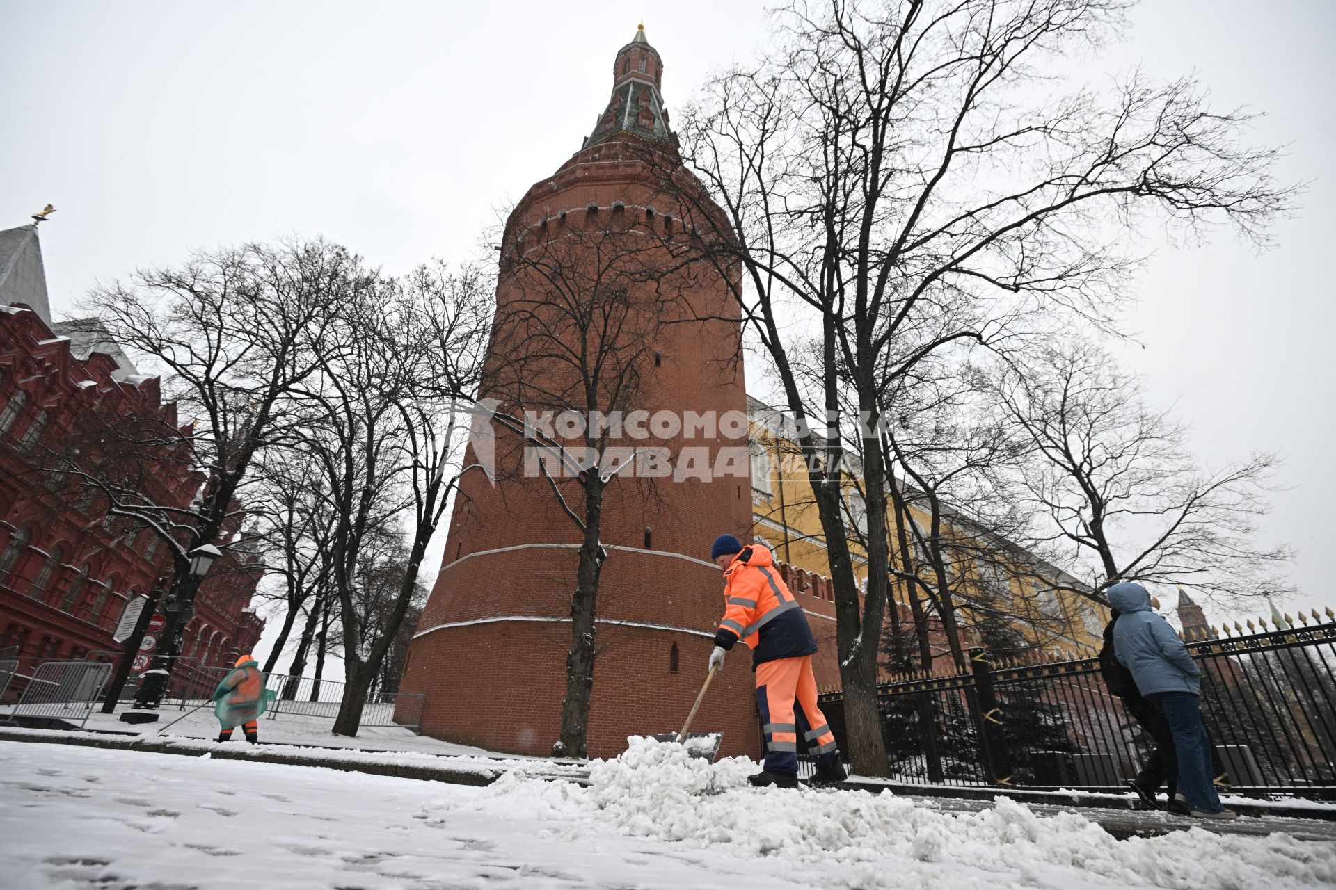 Снег в Москве