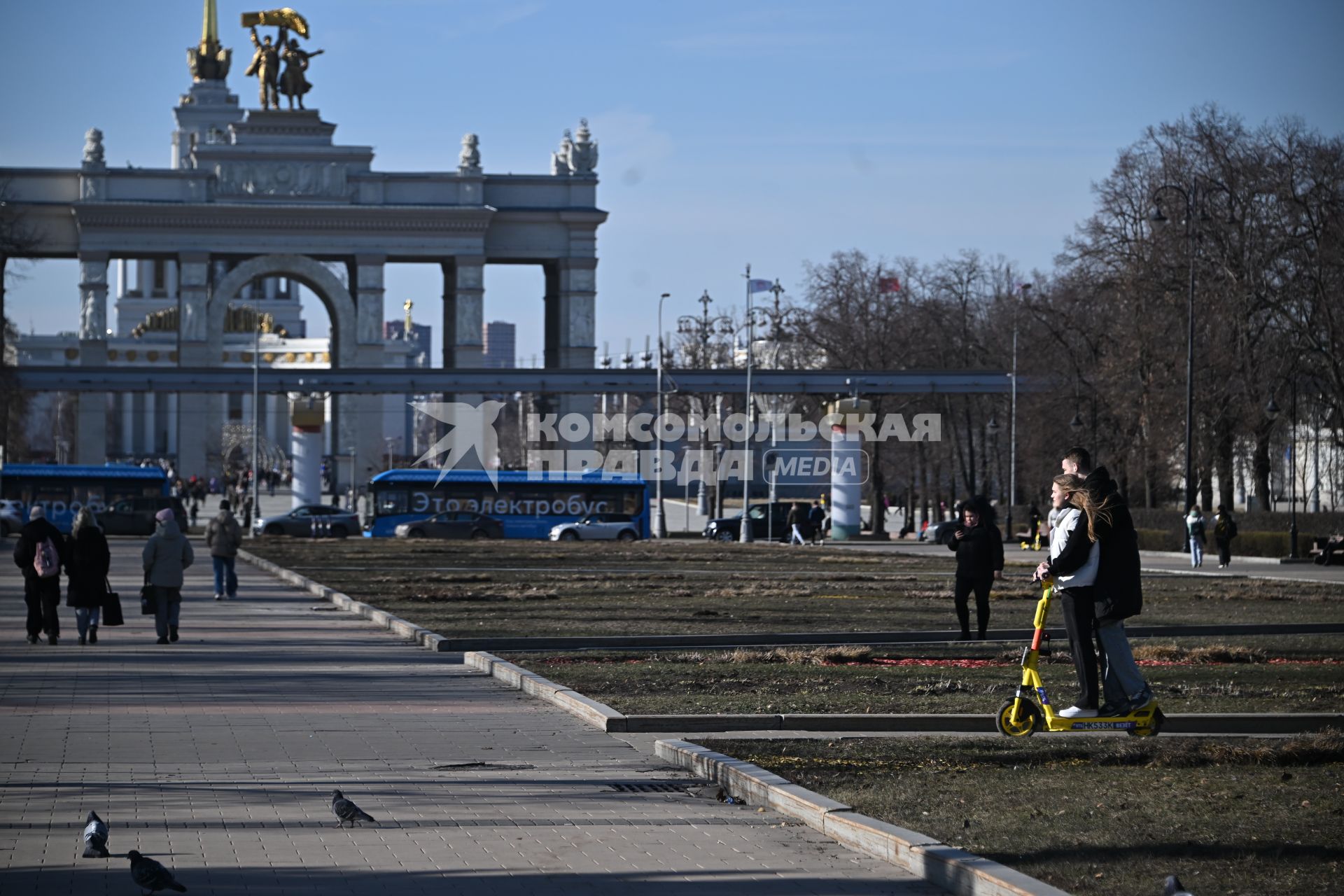 Открытие сезона велопроката и аренды электросамокатов в Москве