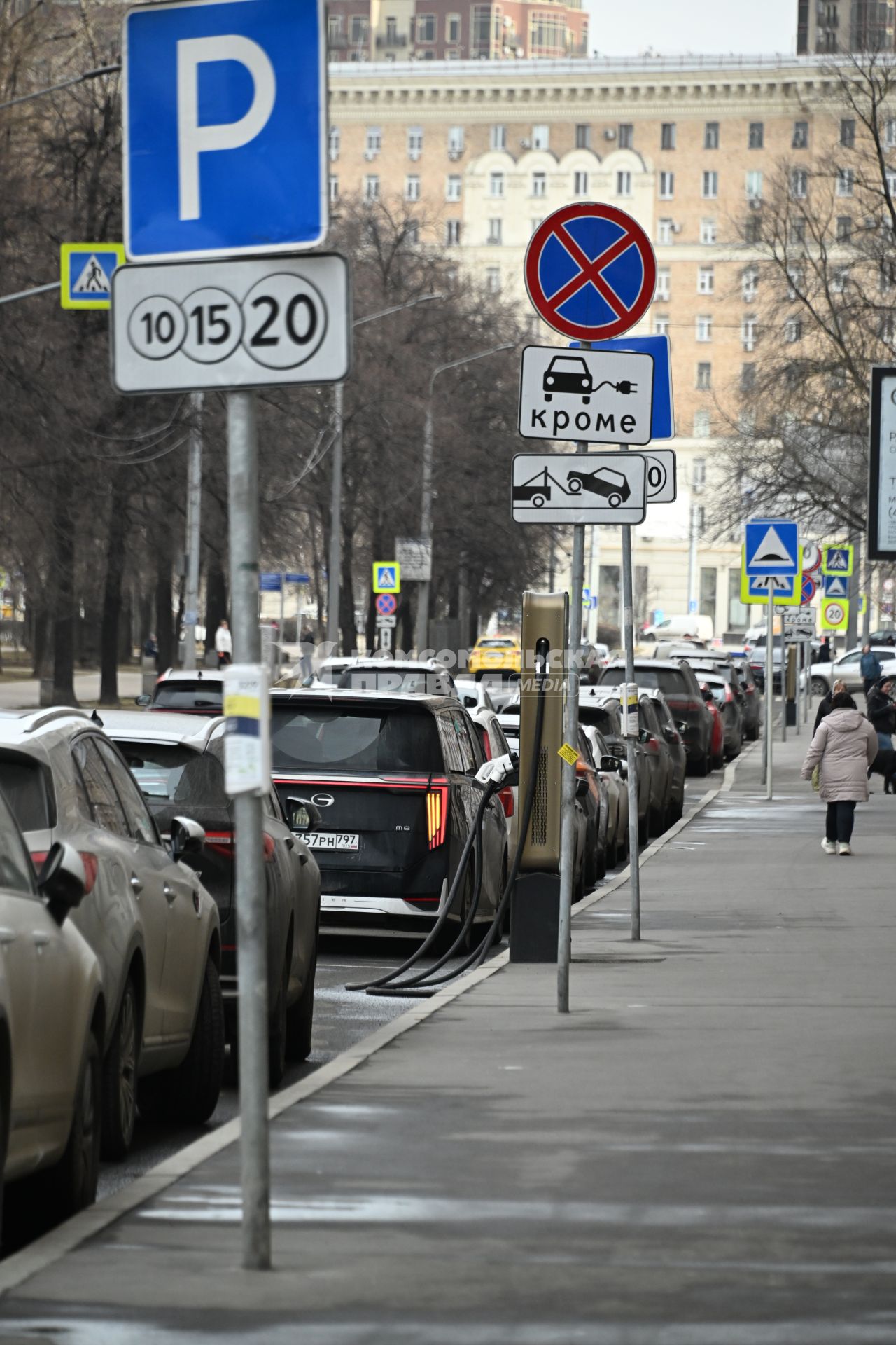 Дорожные знаки на улицах города