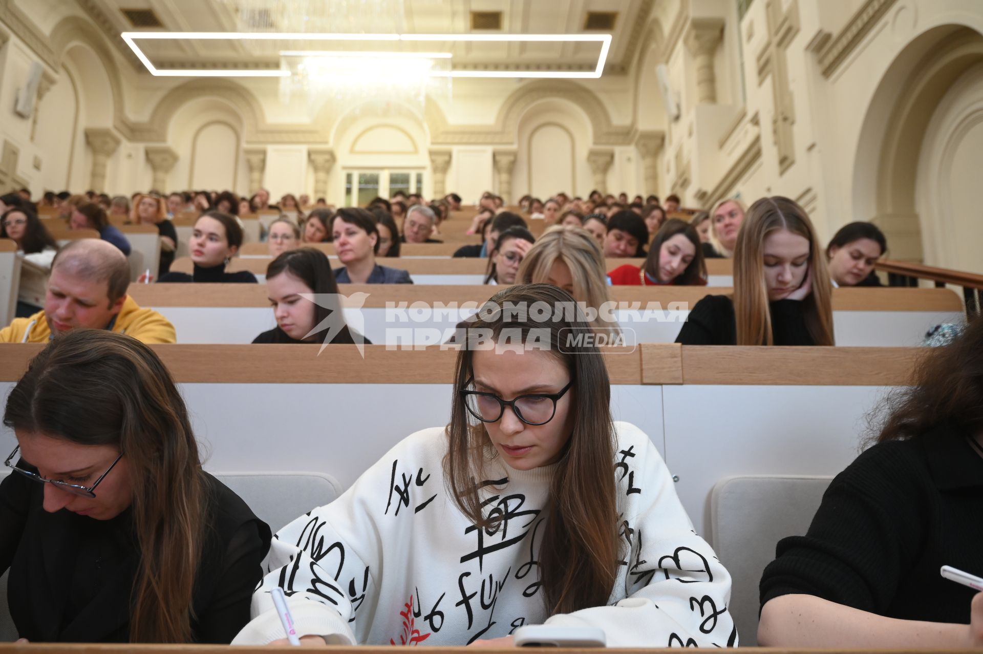 Всероссийская акция Тотальный диктант\" в Санкт-Петербурге