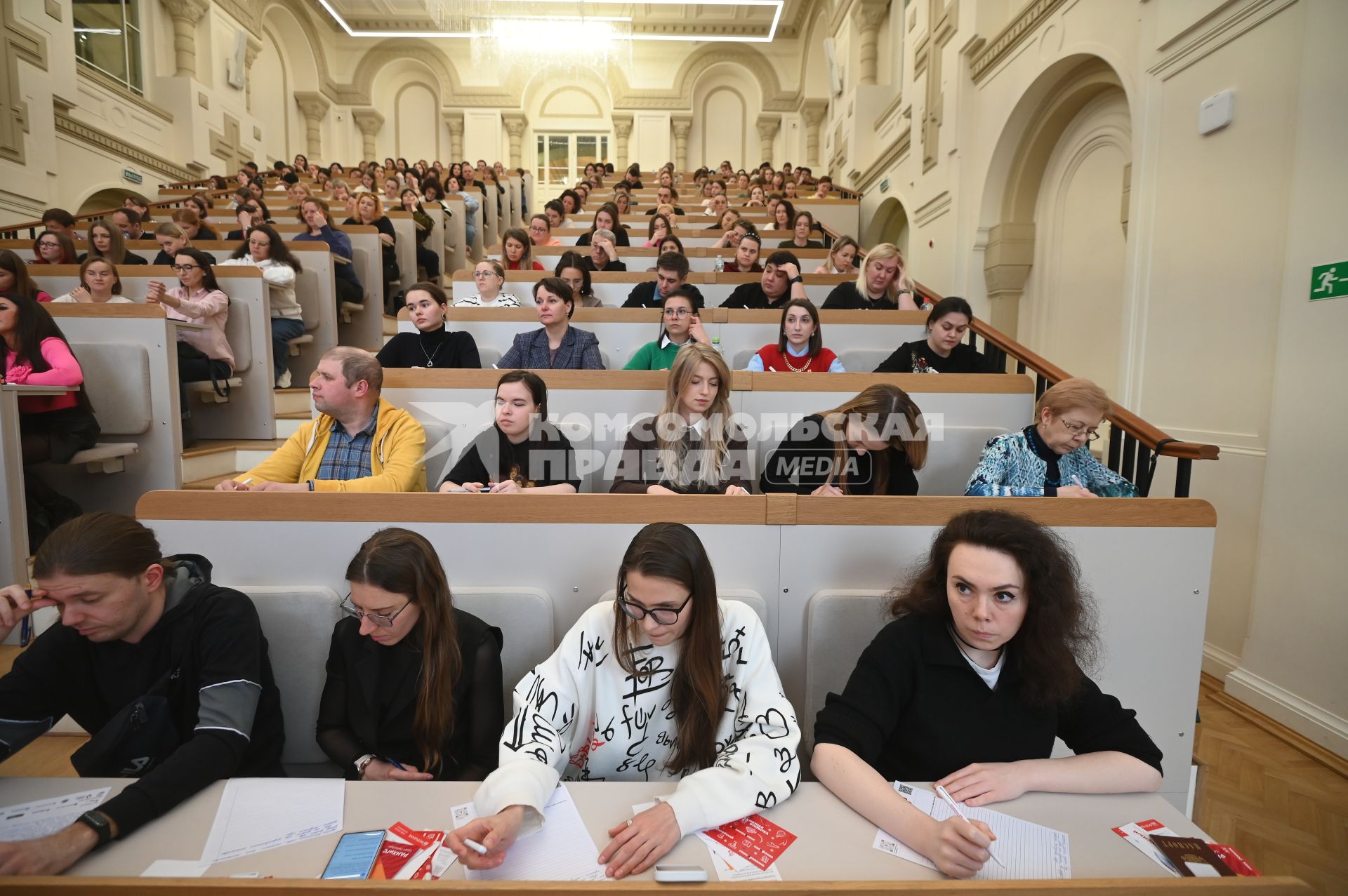 Всероссийская акция Тотальный диктант\" в Санкт-Петербурге