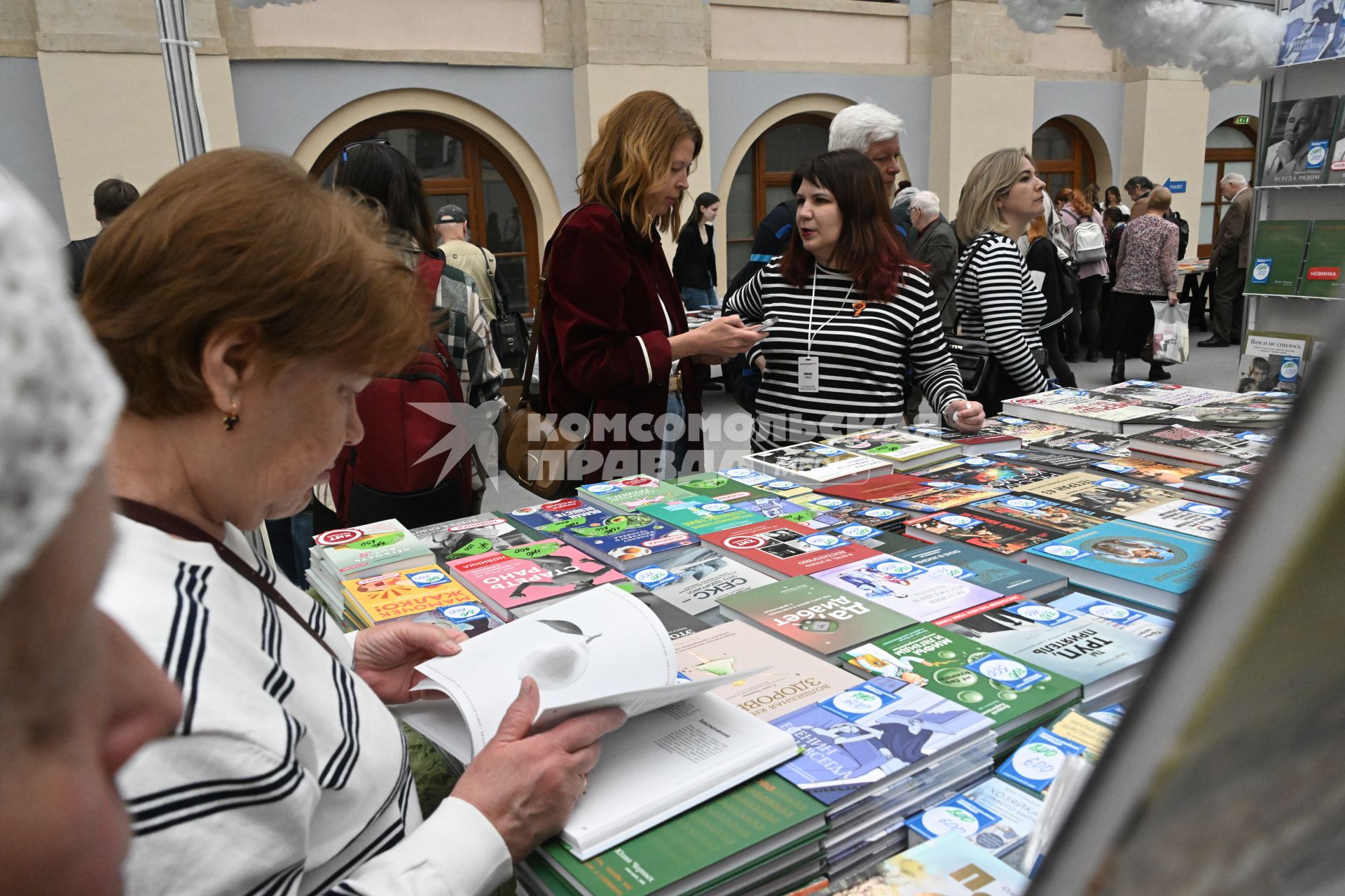 Международная ярмарка интеллектуальной литературы non/fictio№ в Москве