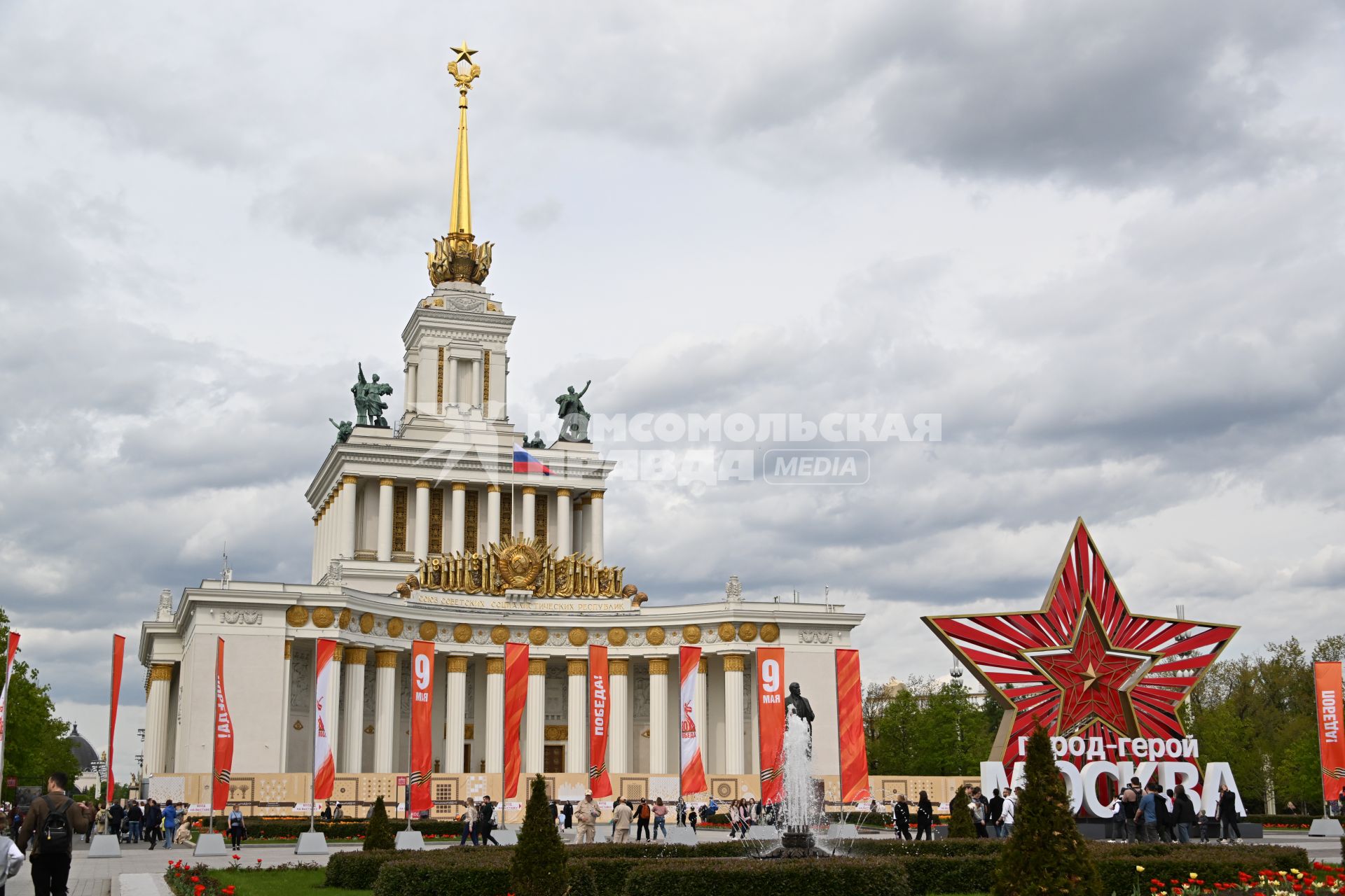 Выставка-косплей по вселенной Звездных войн на ВДНХ