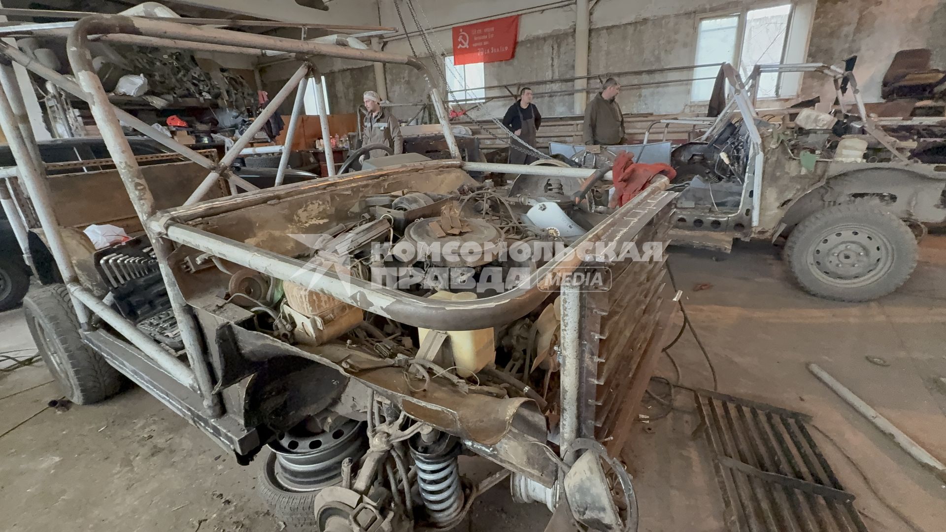 Добровольцы из Курской области делают Багги для бойцов