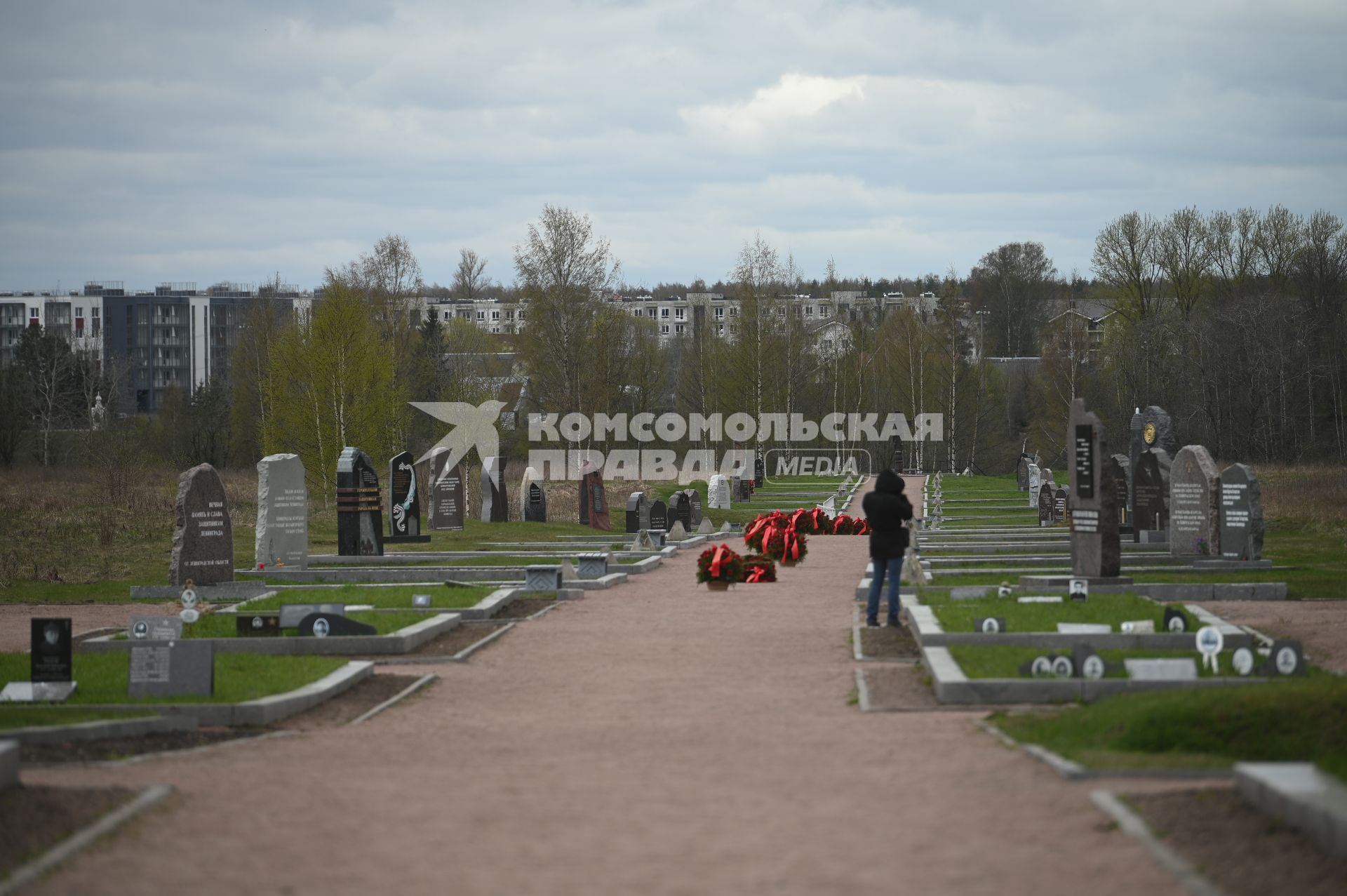 Возложение цветов к мемориальному комплексу Невский пятачок\"