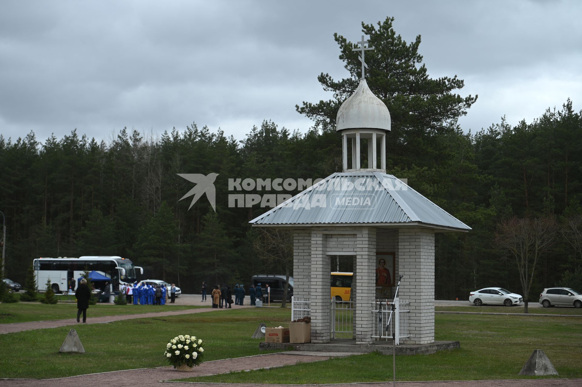 Возложение цветов к мемориальному комплексу Невский пятачок\"