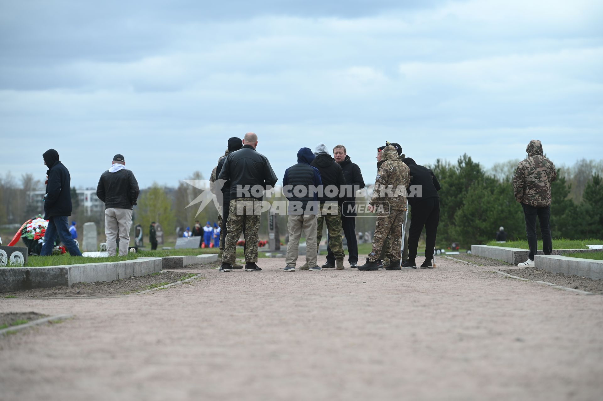 Возложение цветов к мемориальному комплексу Невский пятачок\"