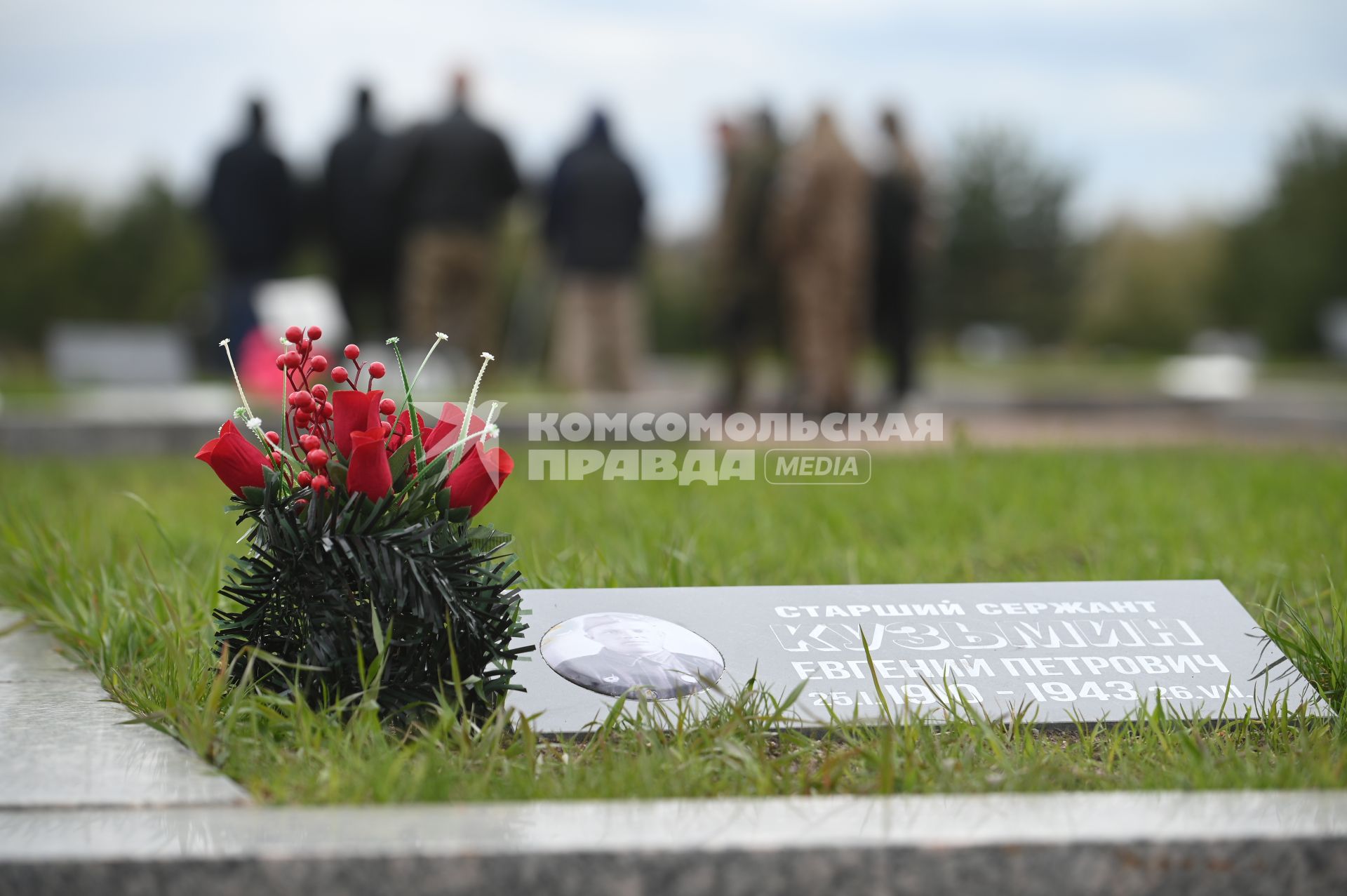 Возложение цветов к мемориальному комплексу Невский пятачок\"