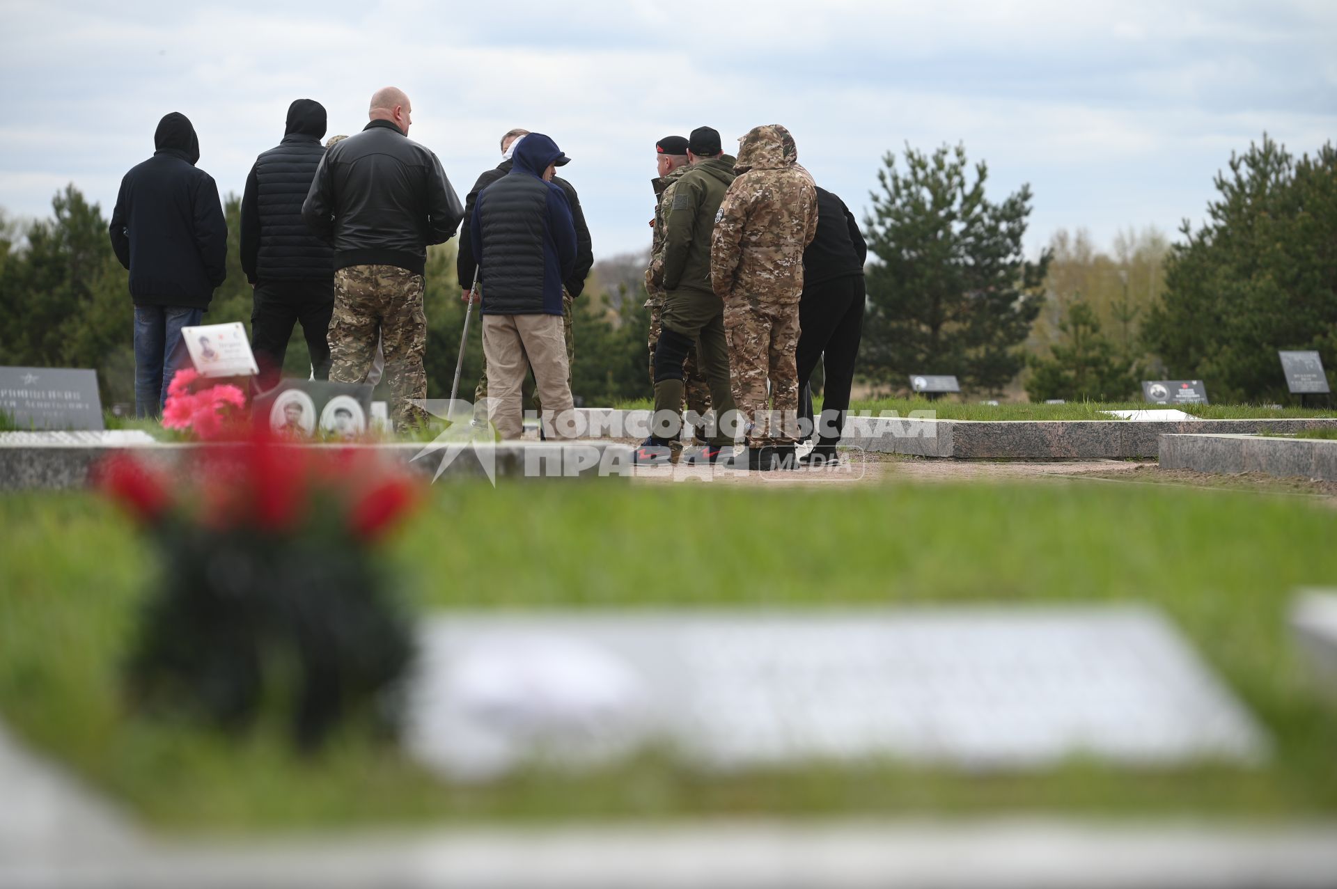 Возложение цветов к мемориальному комплексу Невский пятачок\"