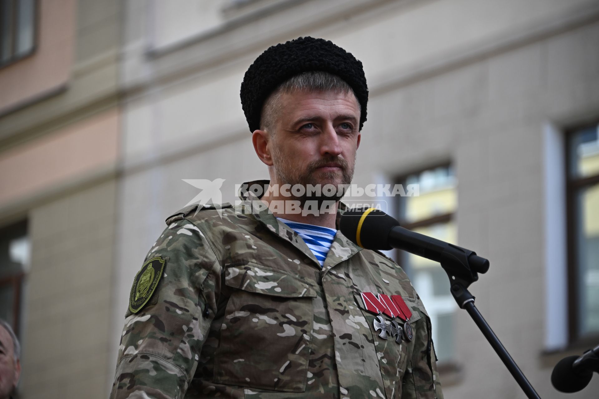 Выставка Александра Шилова Они сражались за Родину\" на Арбате
