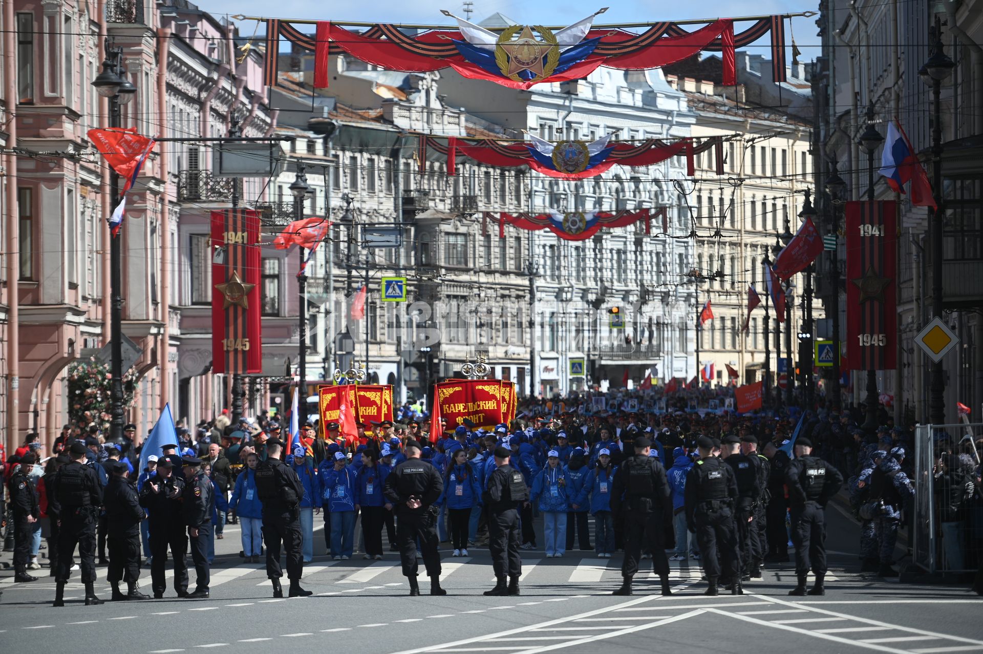 Акция Бессмертный полк\" в Санкт-Петербурге